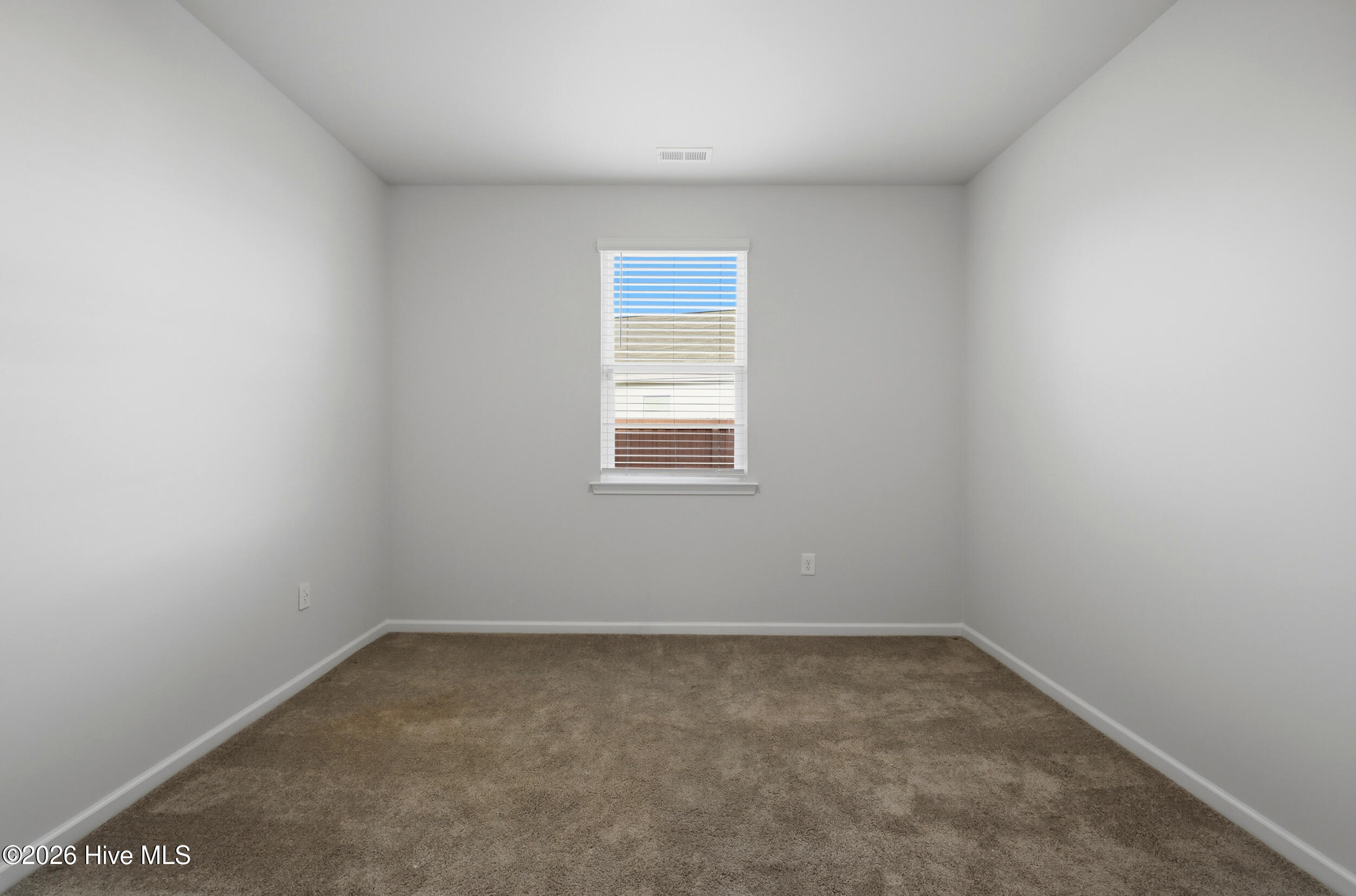 100563269 | Photo 22