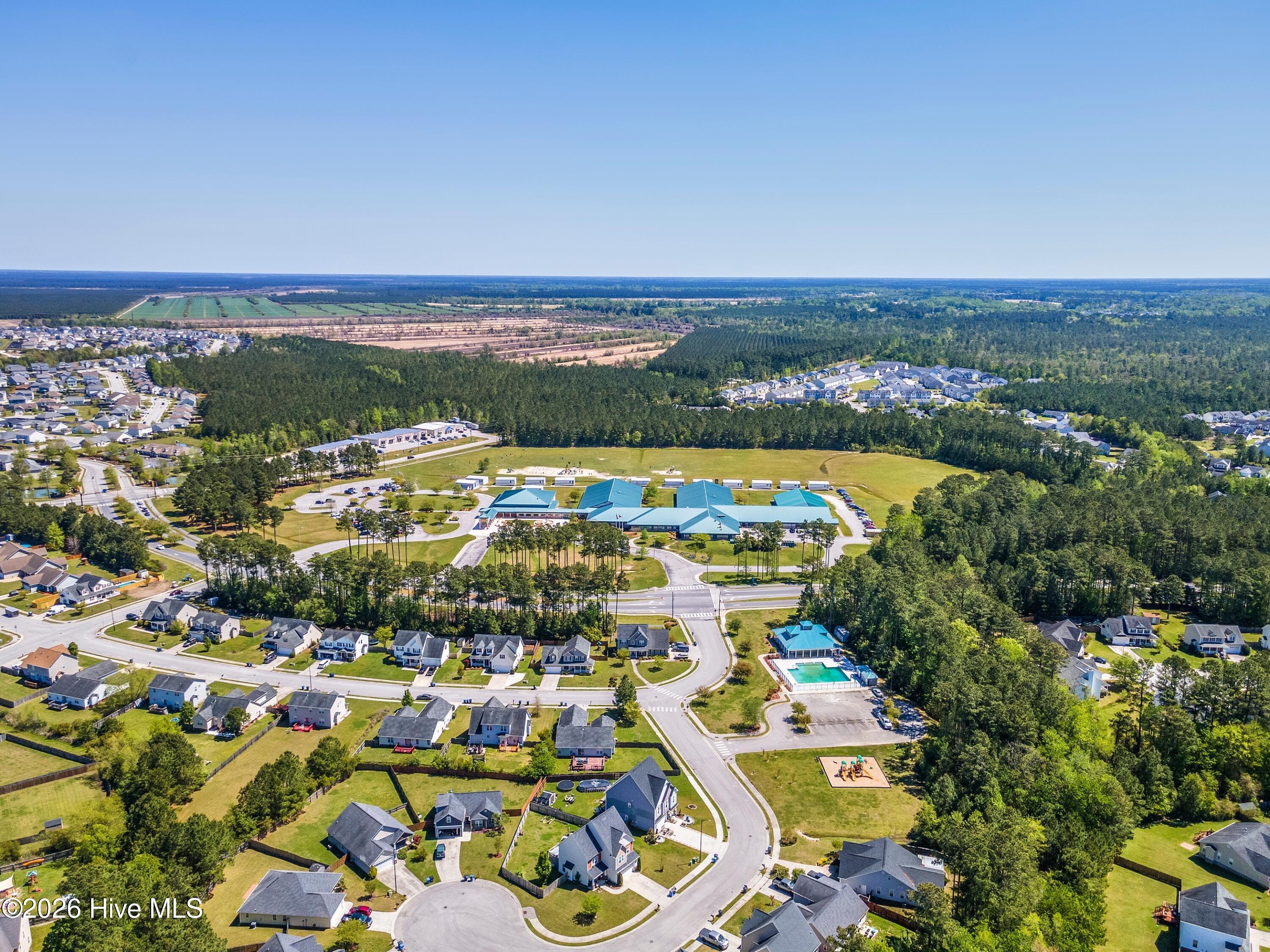 100561216 | Photo 47