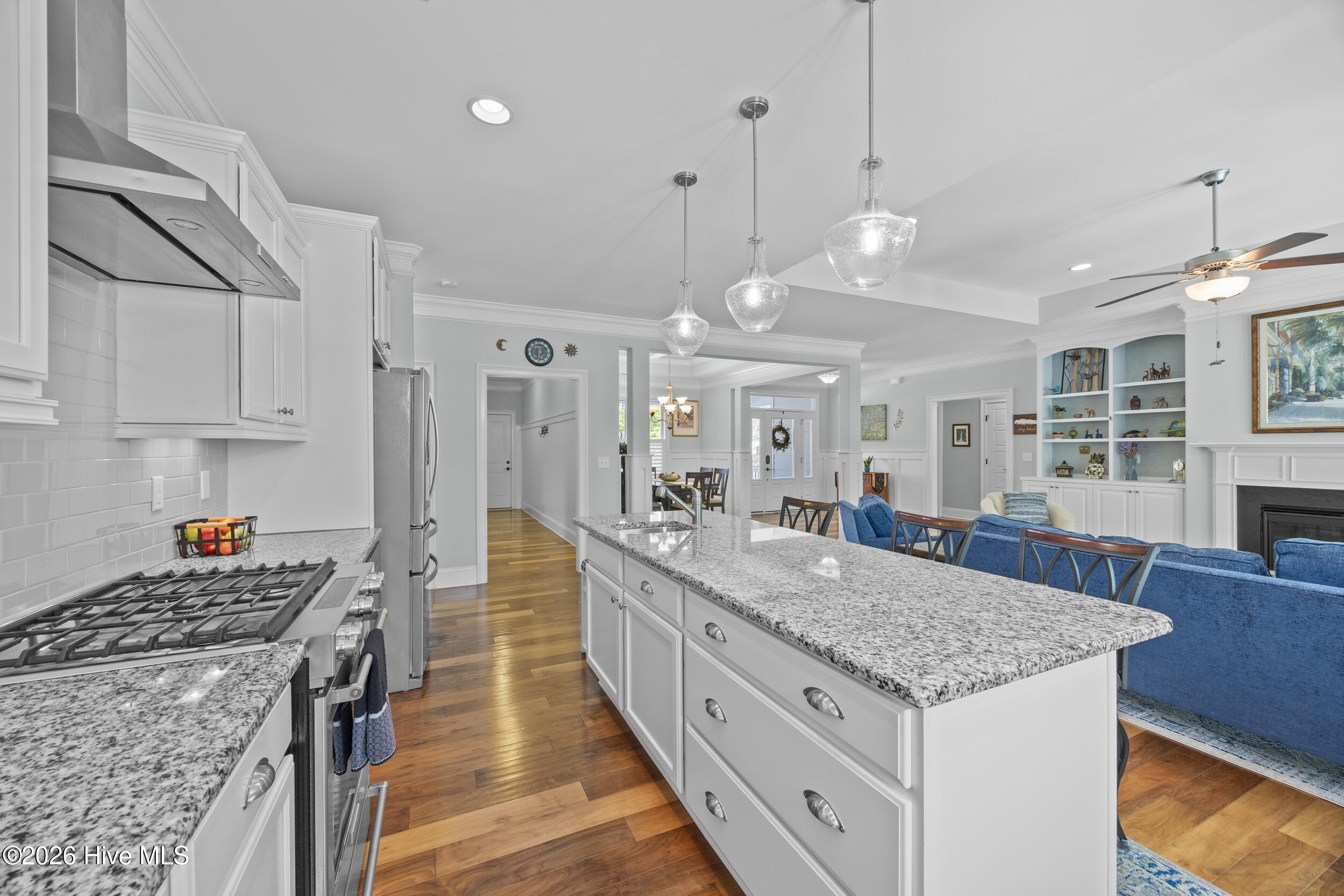 100565647 | Photo 17