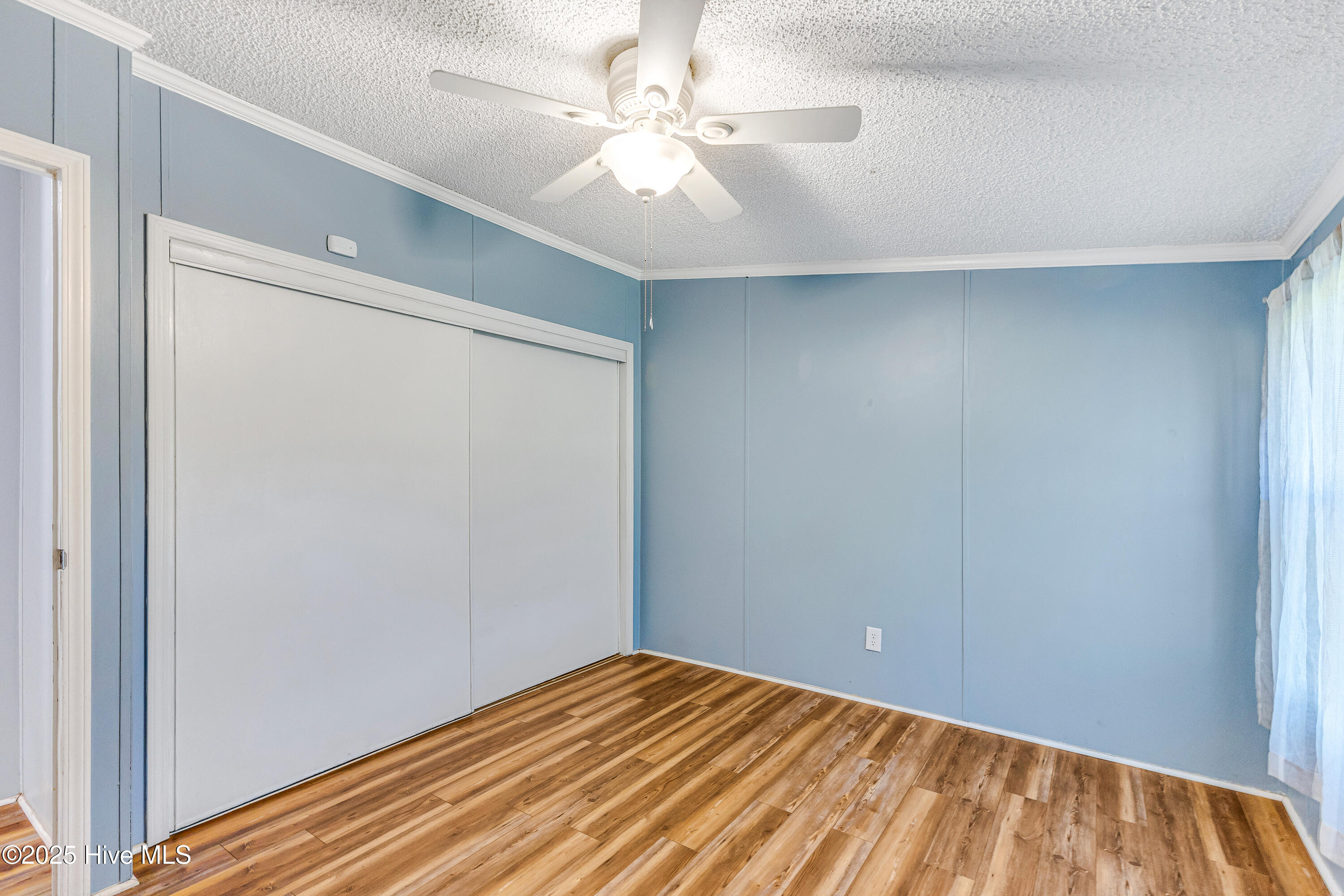 100539839 | Photo 27