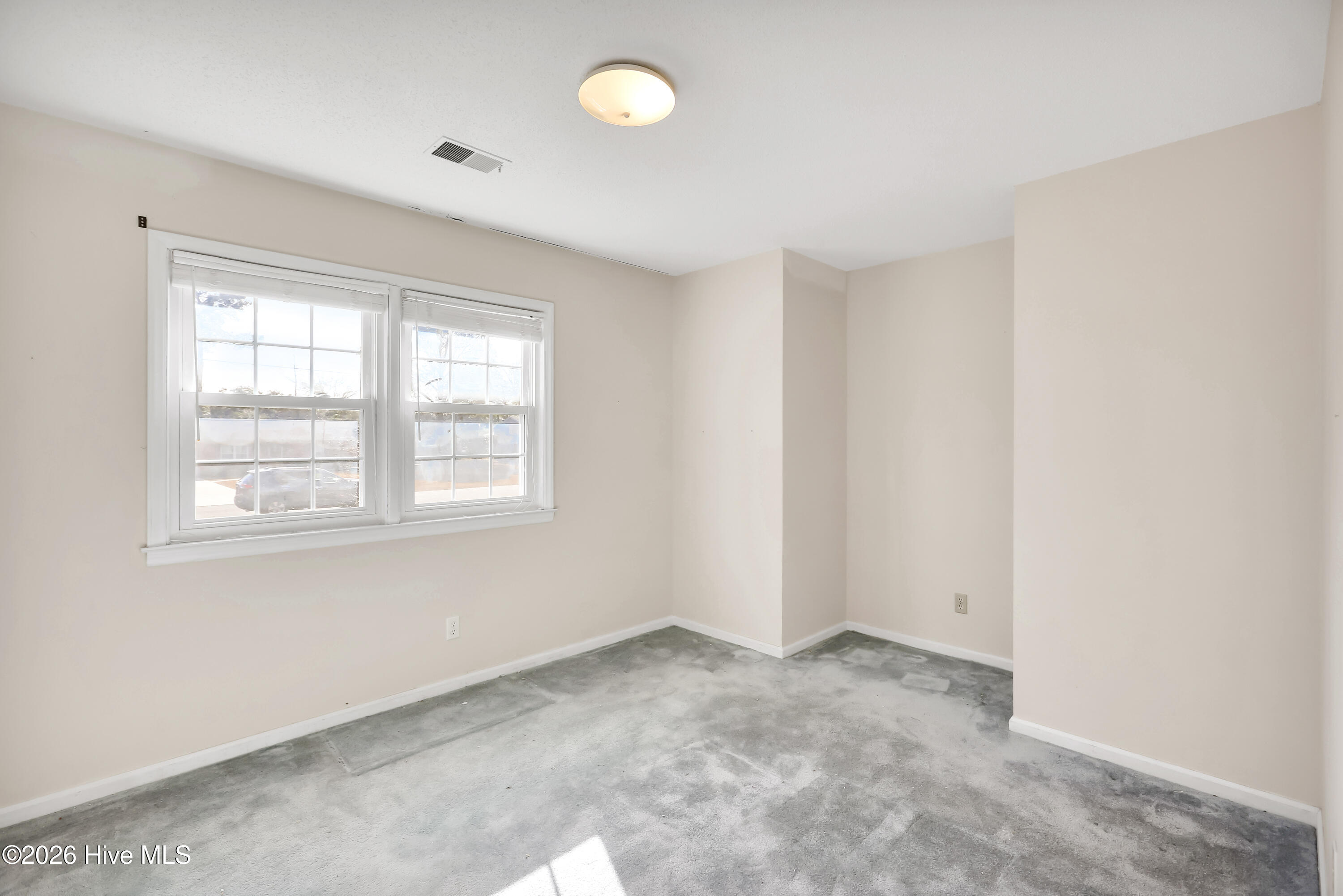 100551362 | Photo 13