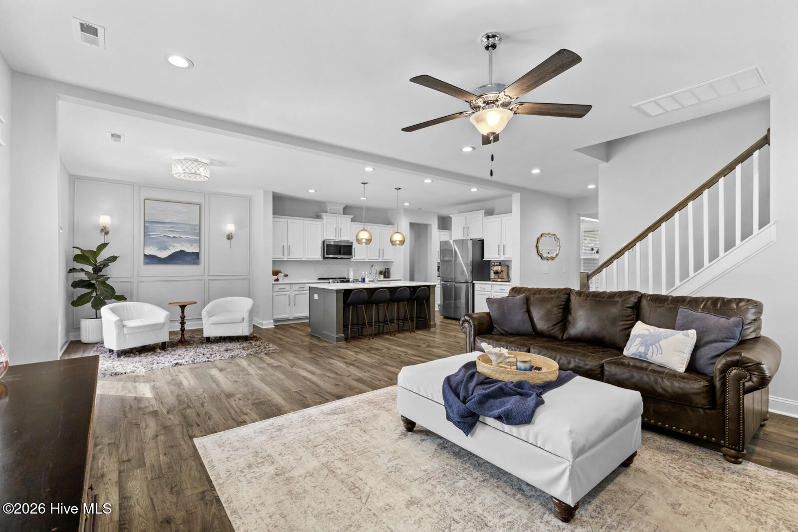 100565917 | Photo 17