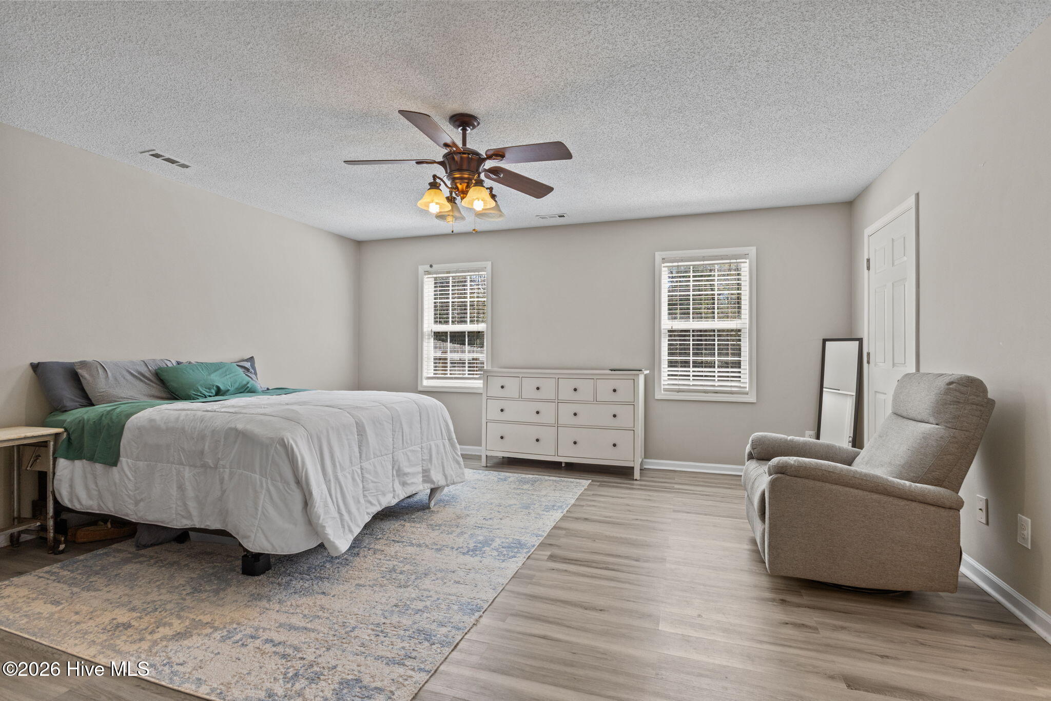 100561771 | Photo 21