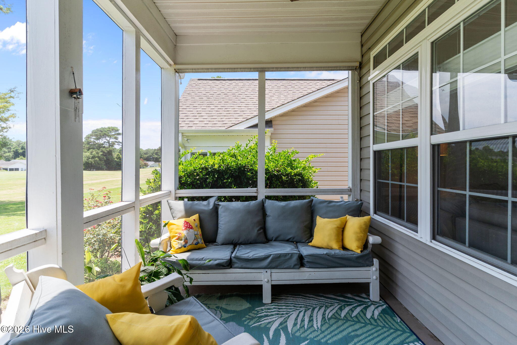 100551893 | Photo 25