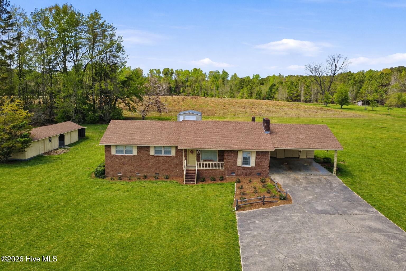 100564416 | Photo 42