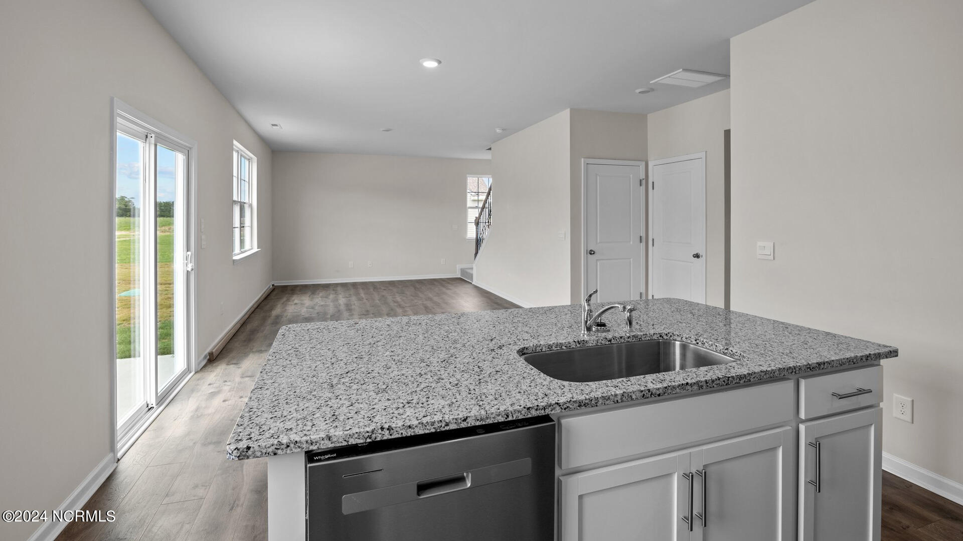 10-web-or-mls-BLS_0027