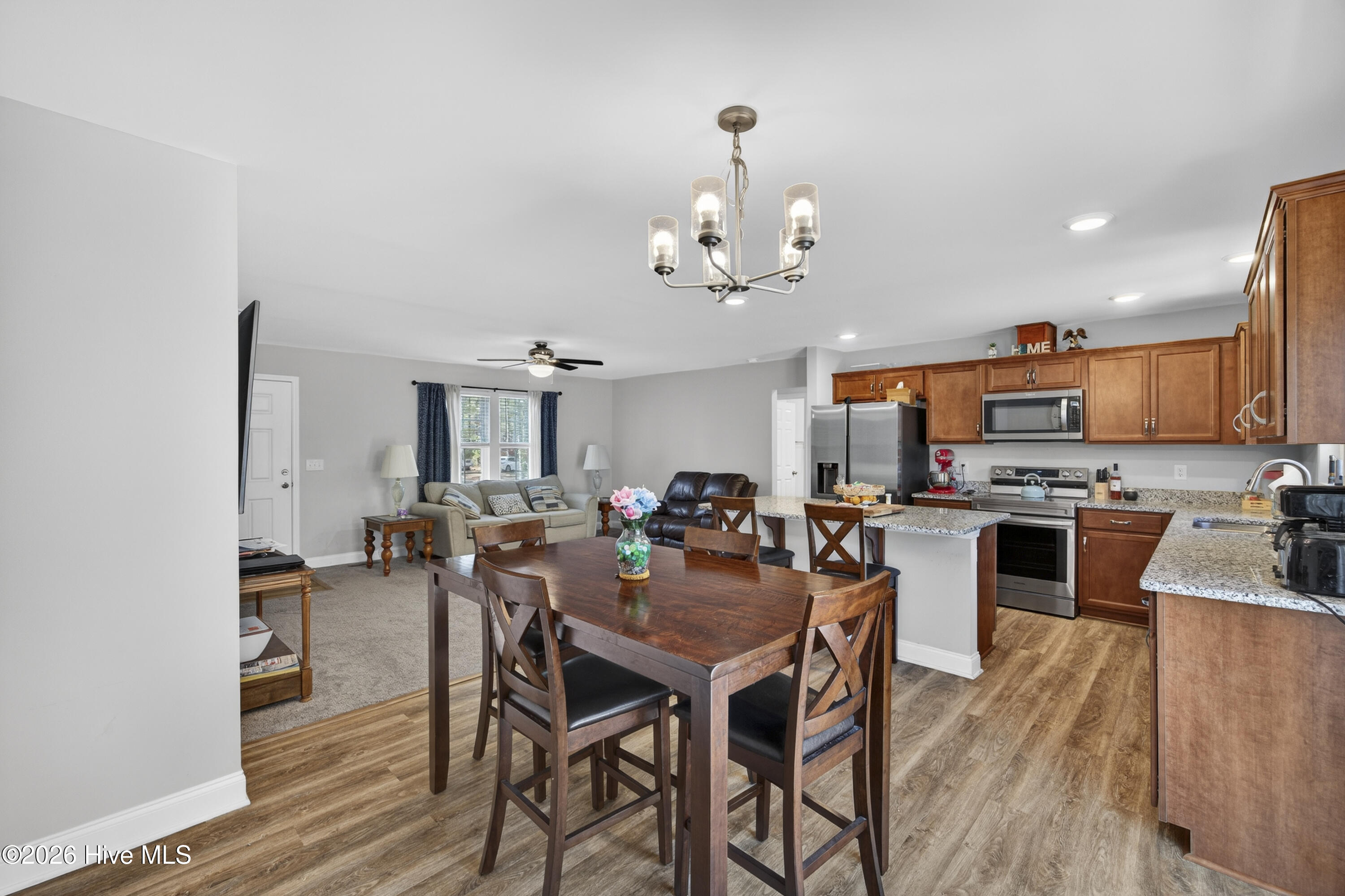 100548706 | Photo 13