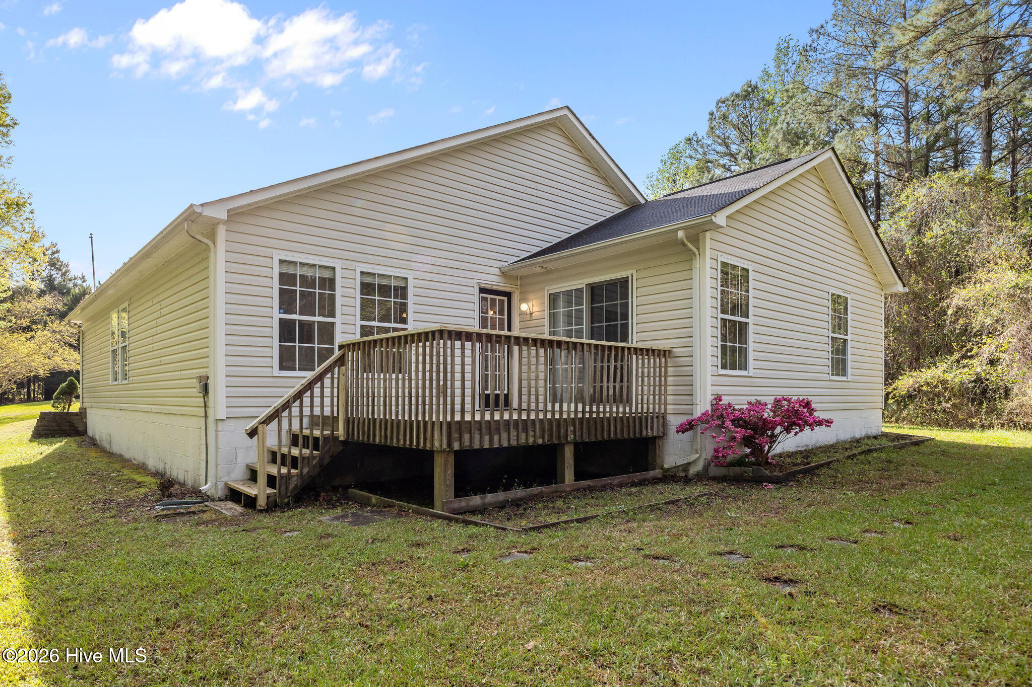 100565489 | Photo 37