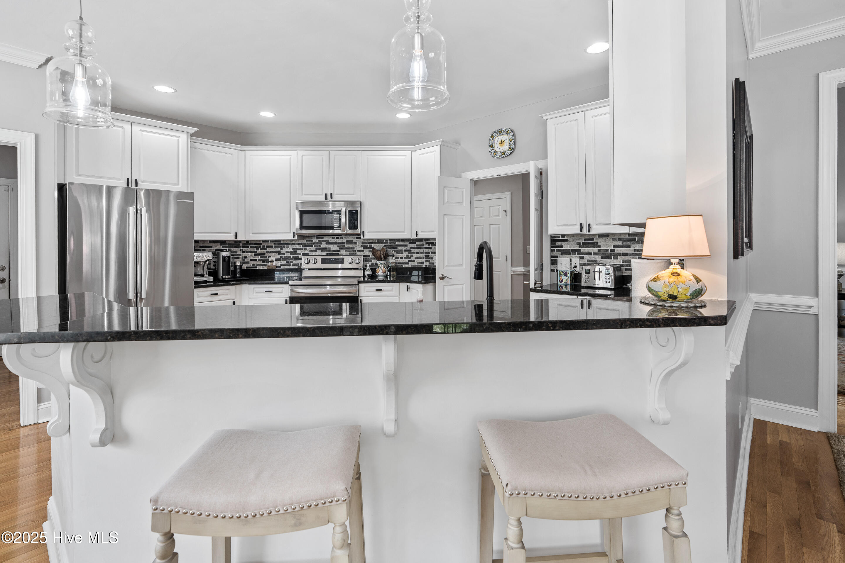 100528274 | Photo 15