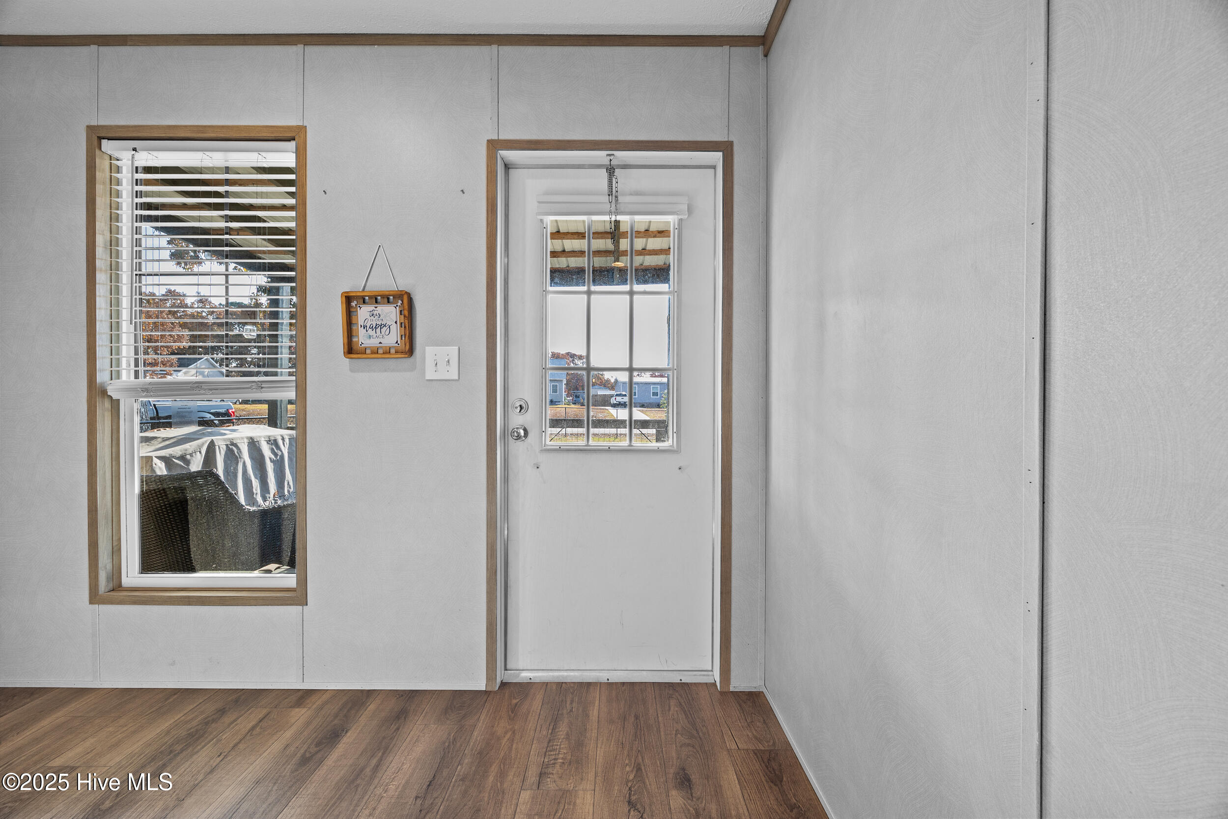 100542726 | Photo 29