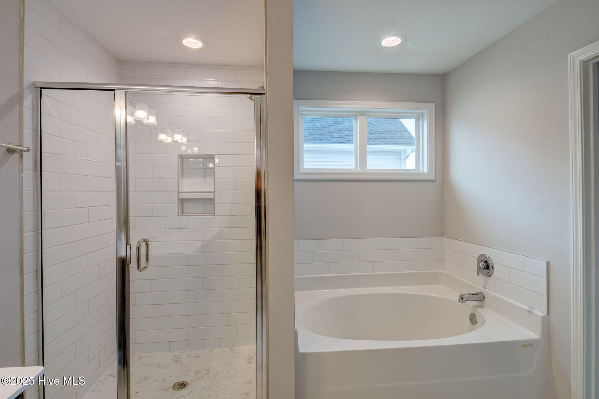 100535220 | Photo 29