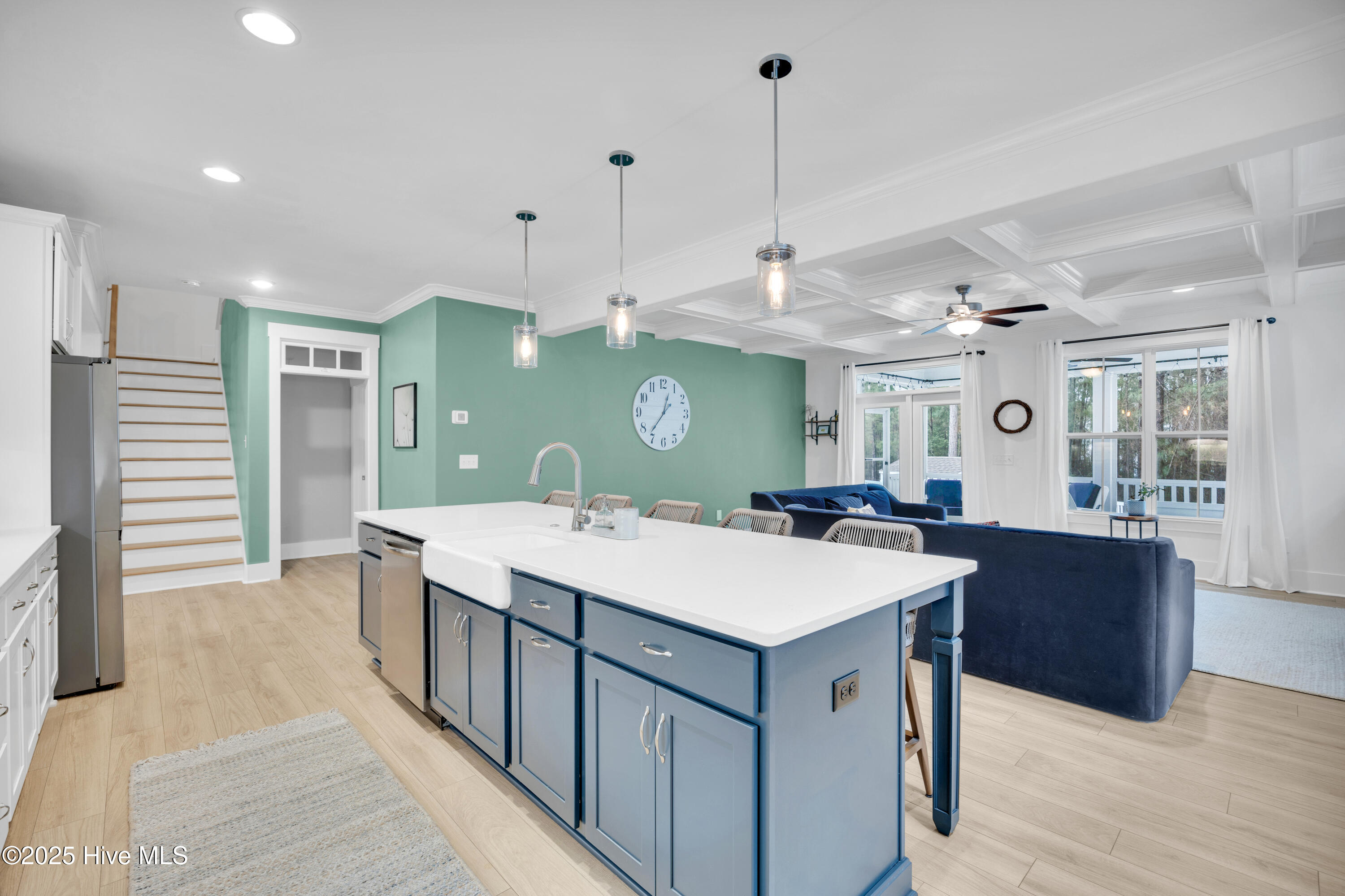 100488919 | Photo 11