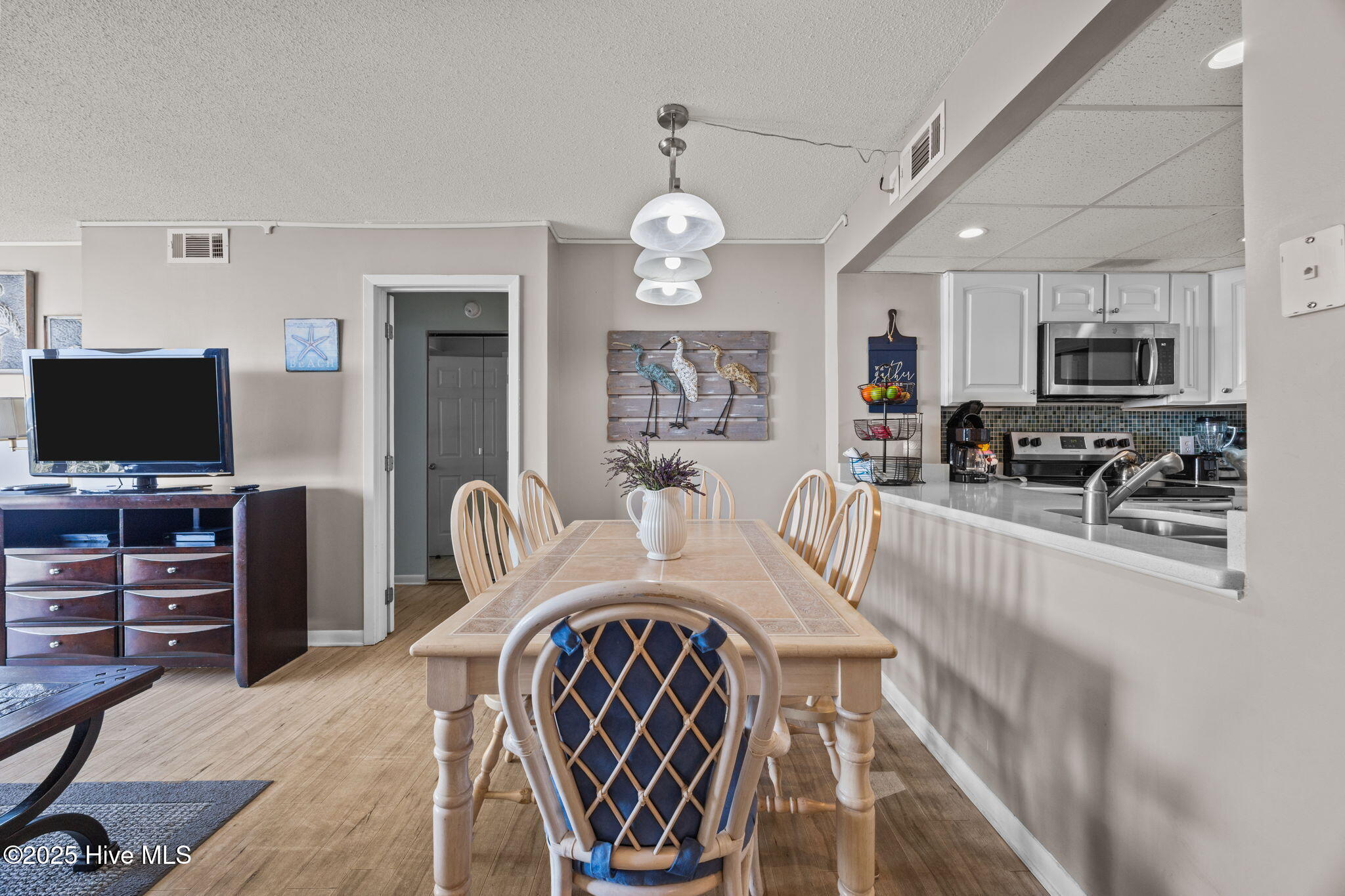 100528908 | Photo 13