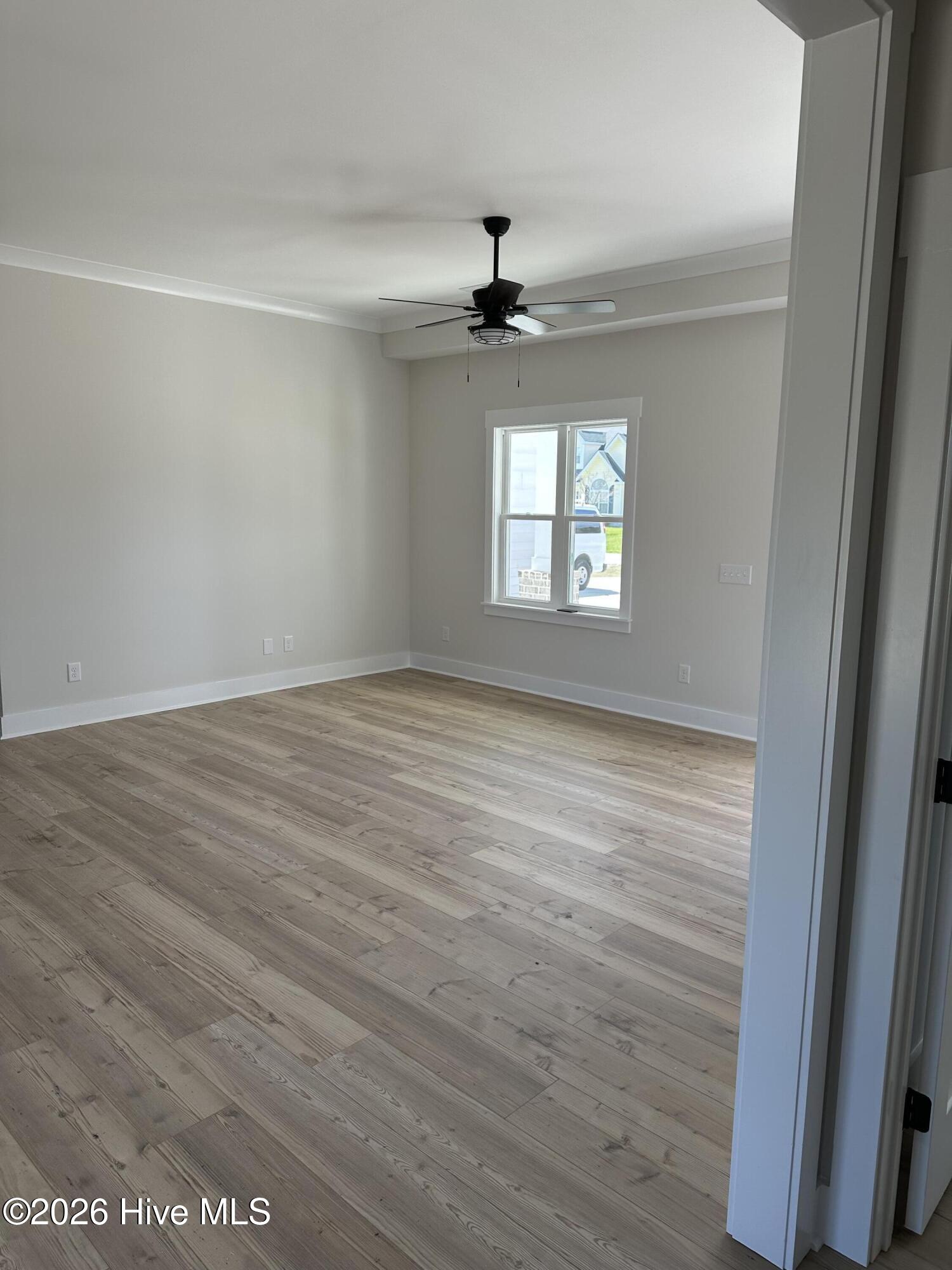 100561346 | Photo 21