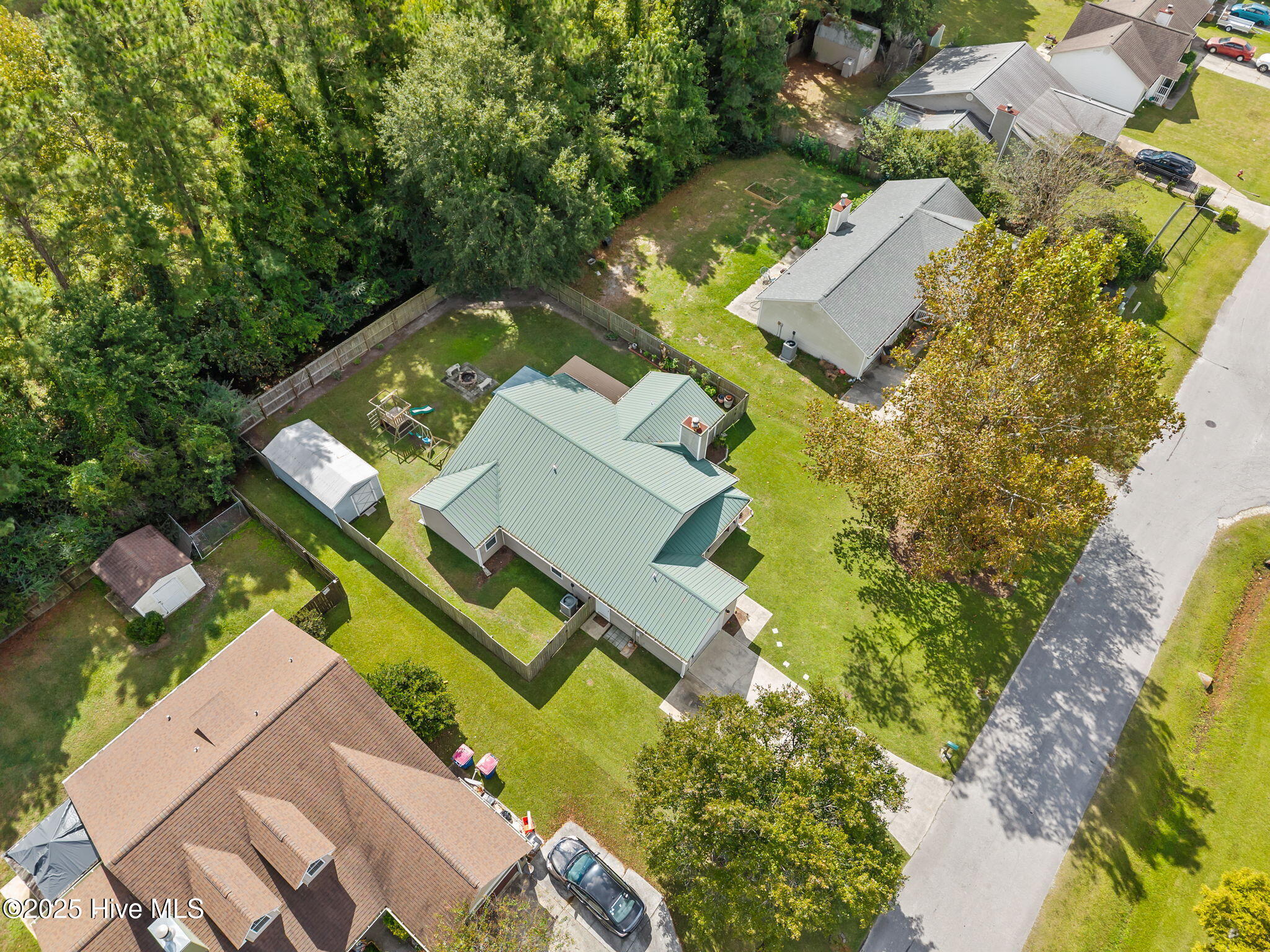 100545928 | Photo 38