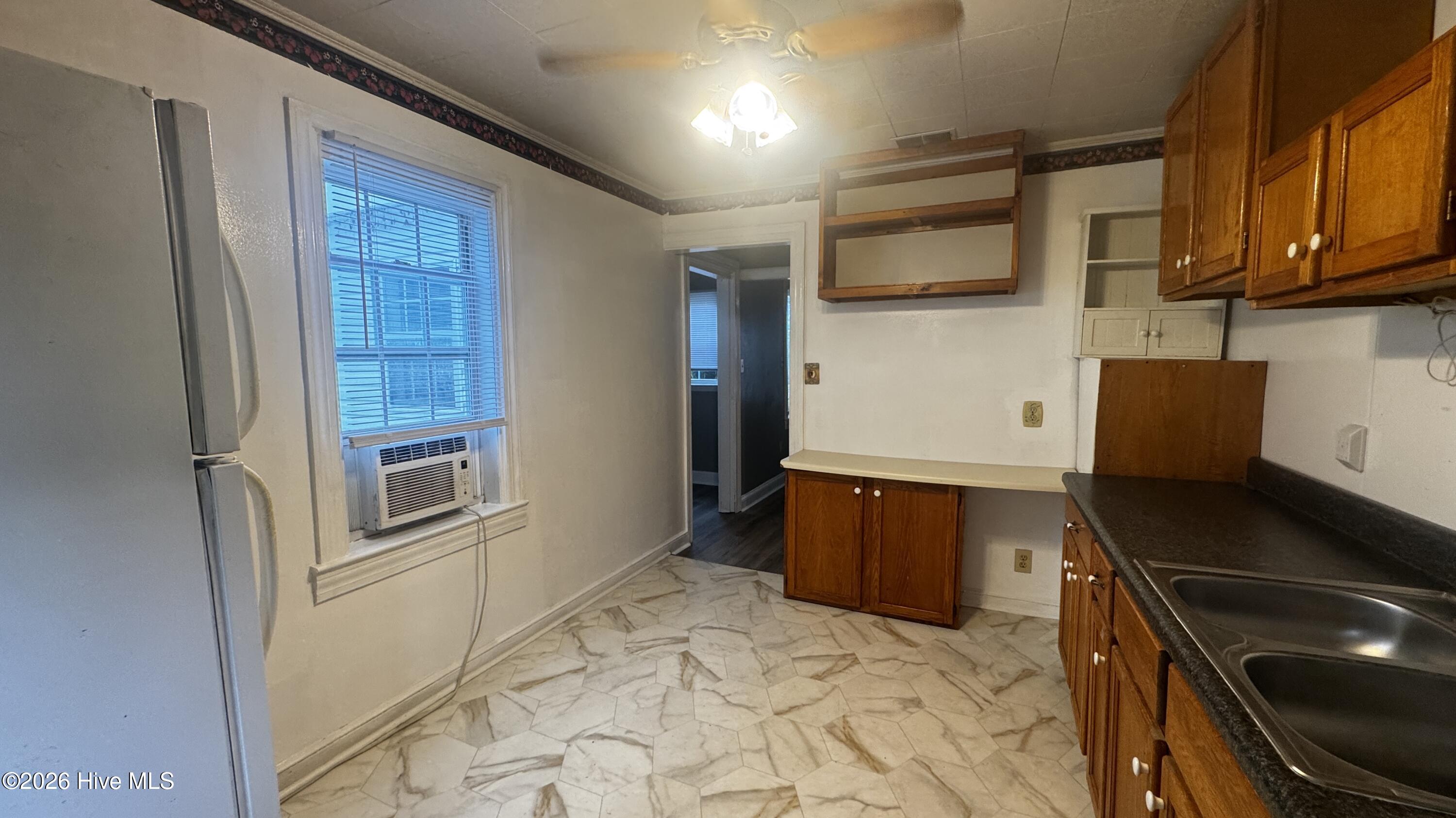 100568565 | Photo 13