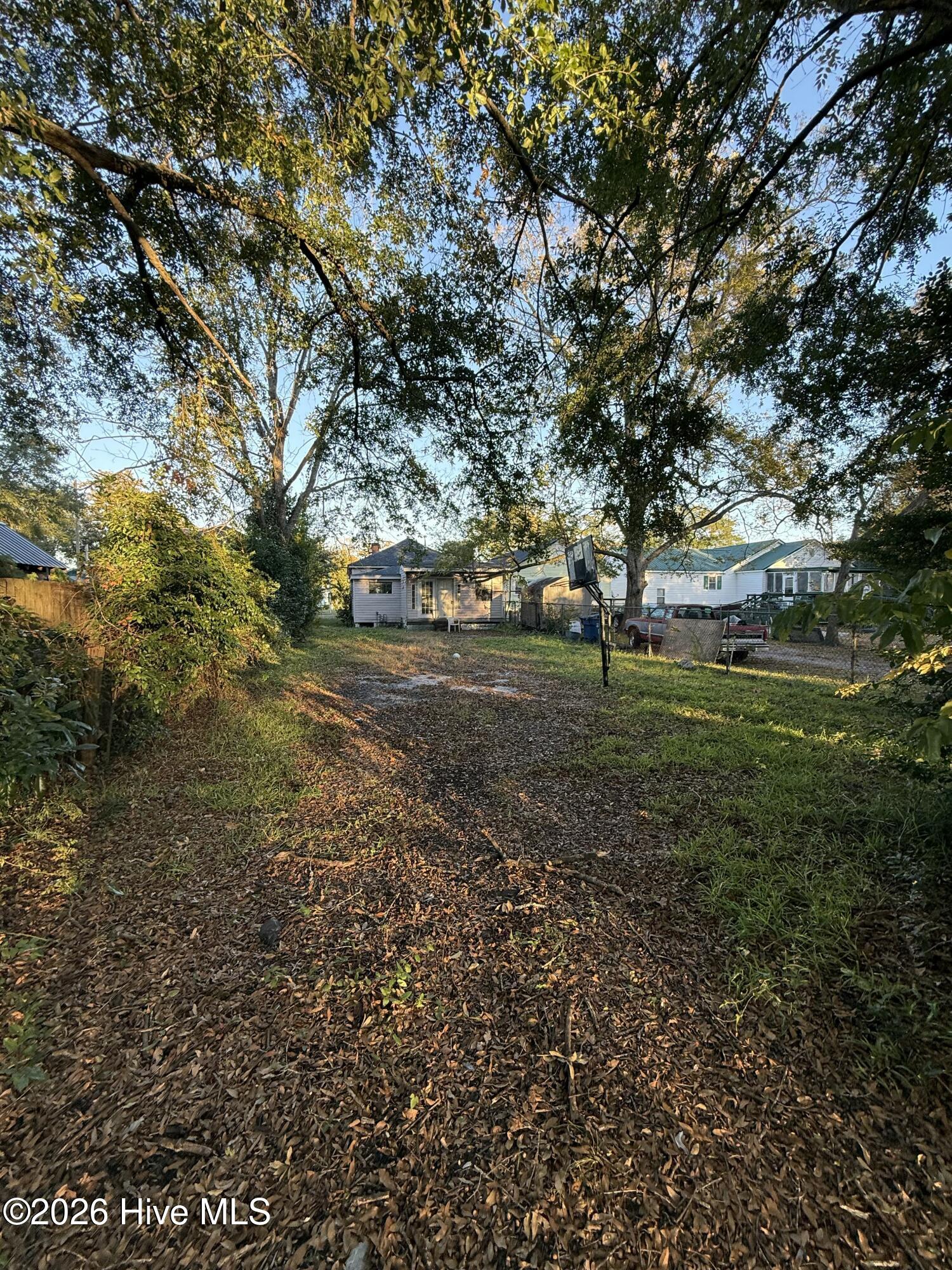 100580748 | Photo 13