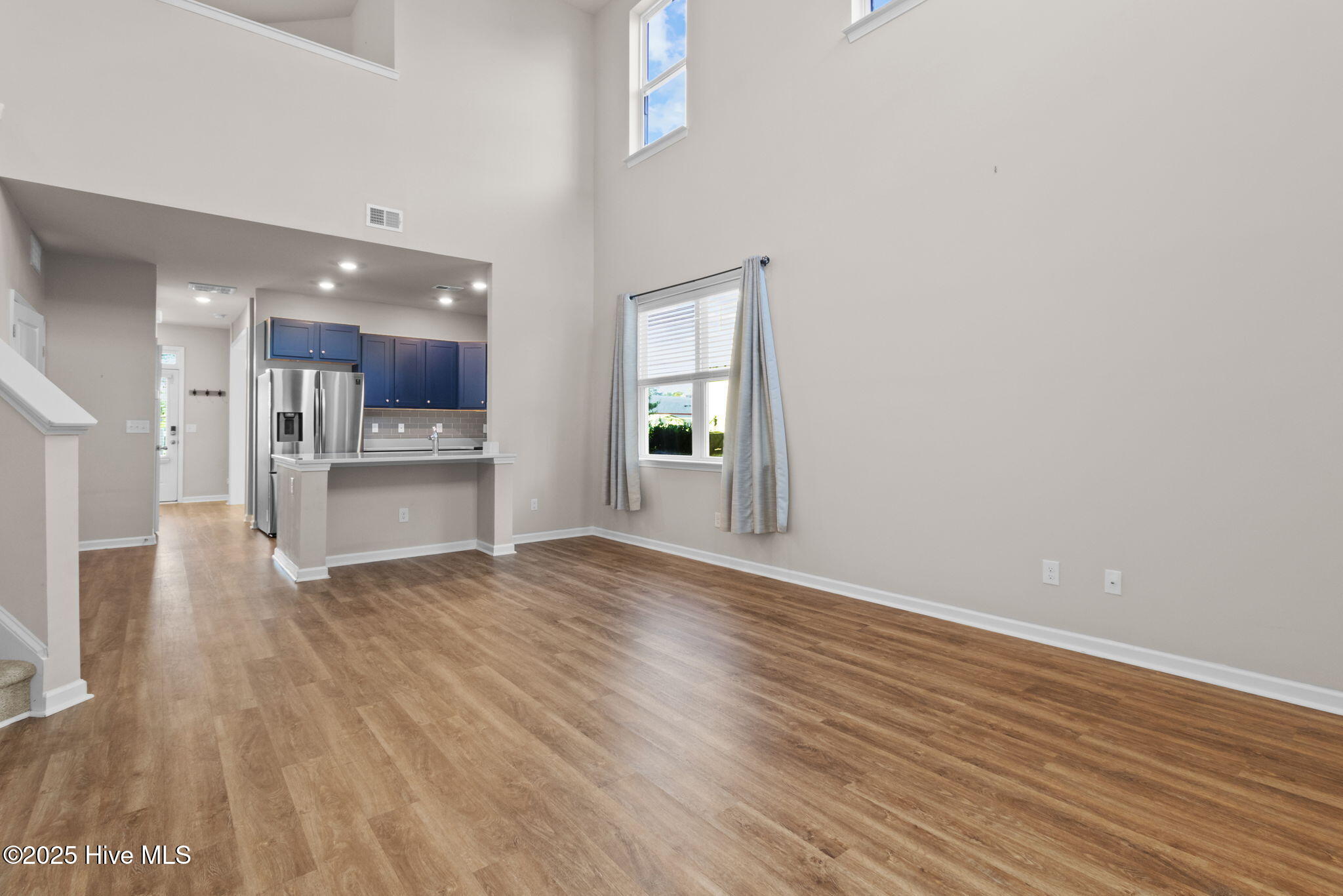 100538168 | Photo 27