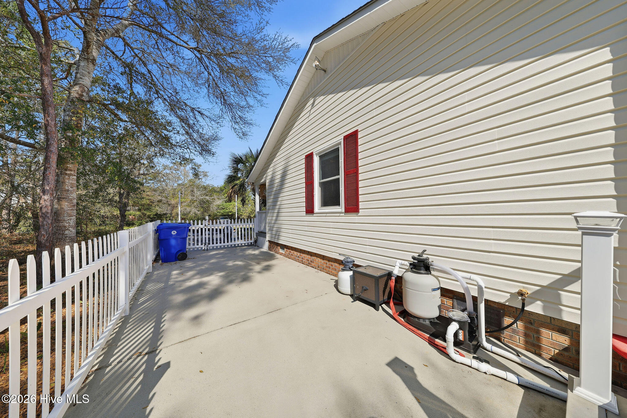 100564748 | Photo 10