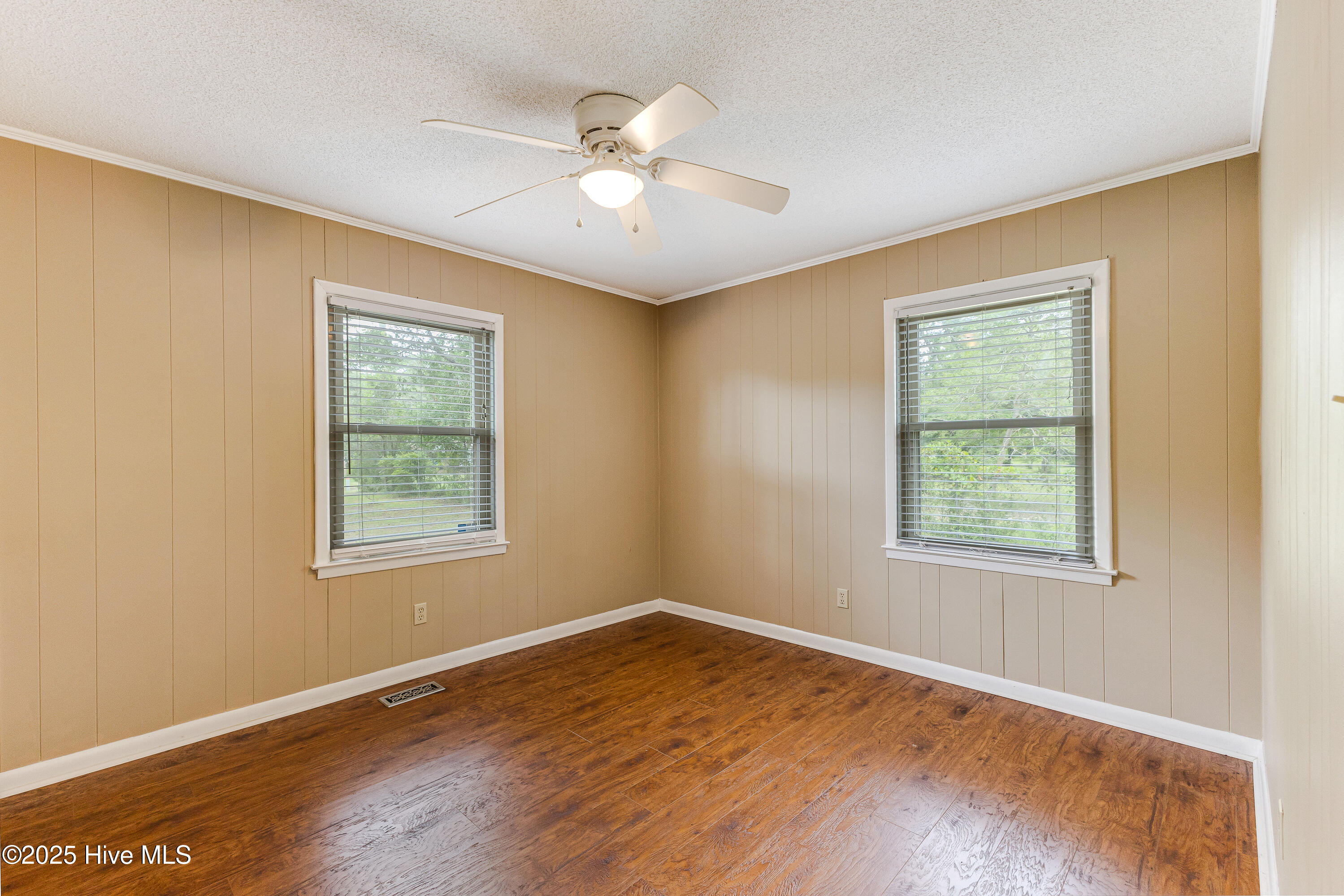 100523240 | Photo 18