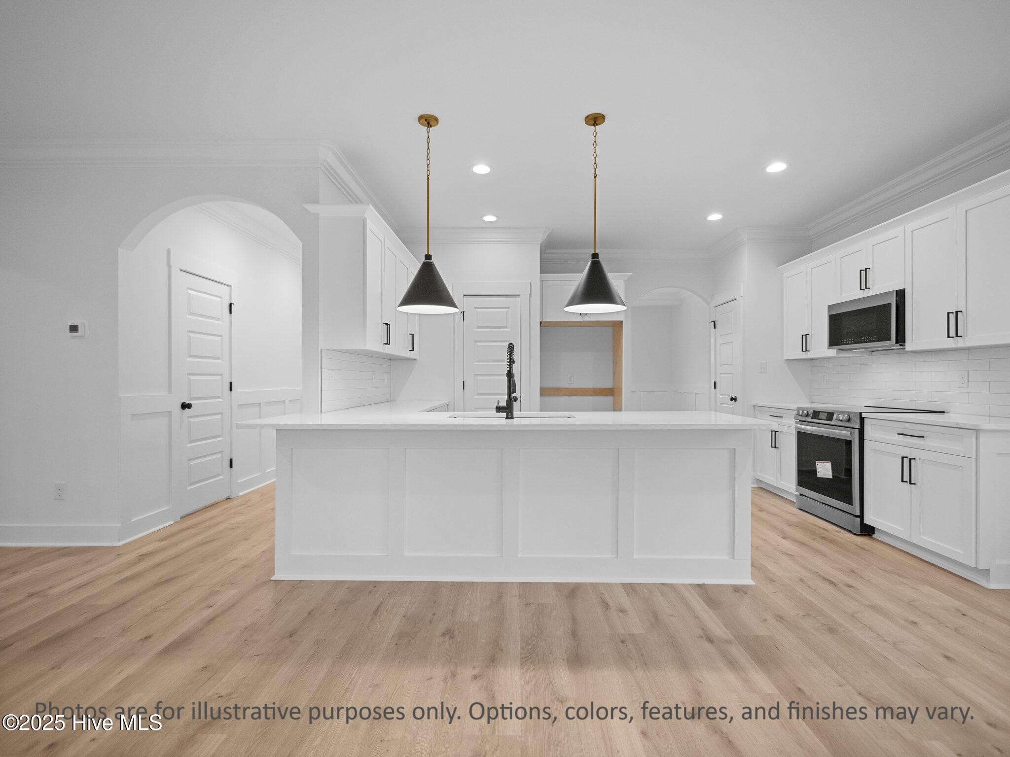 100536099 | Photo 13