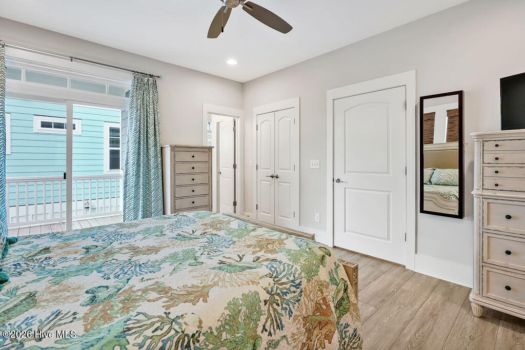 100561001 | Photo 16