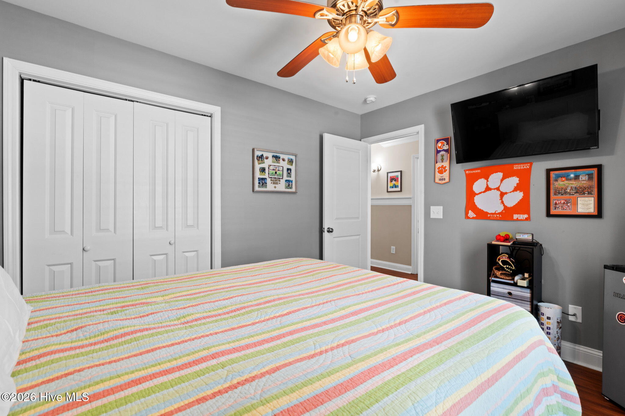 100564641 | Photo 24