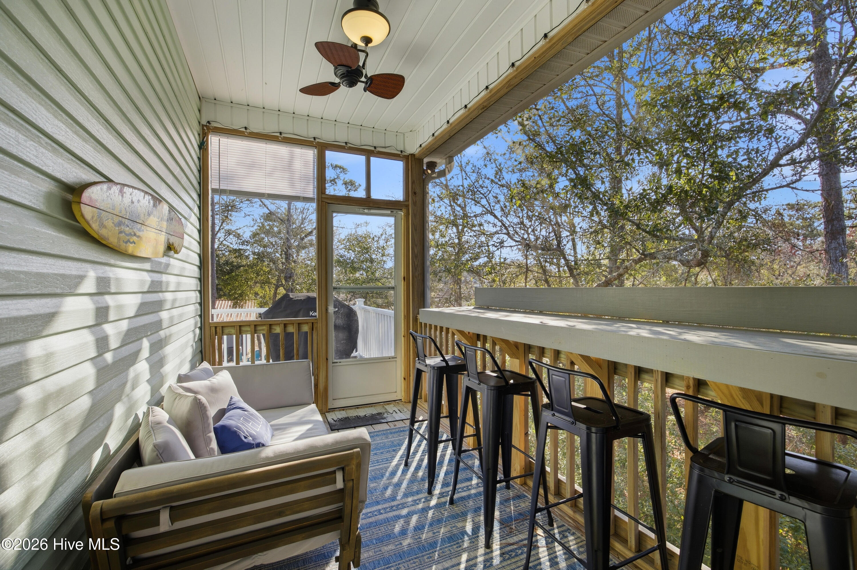 100552701 | Photo 45