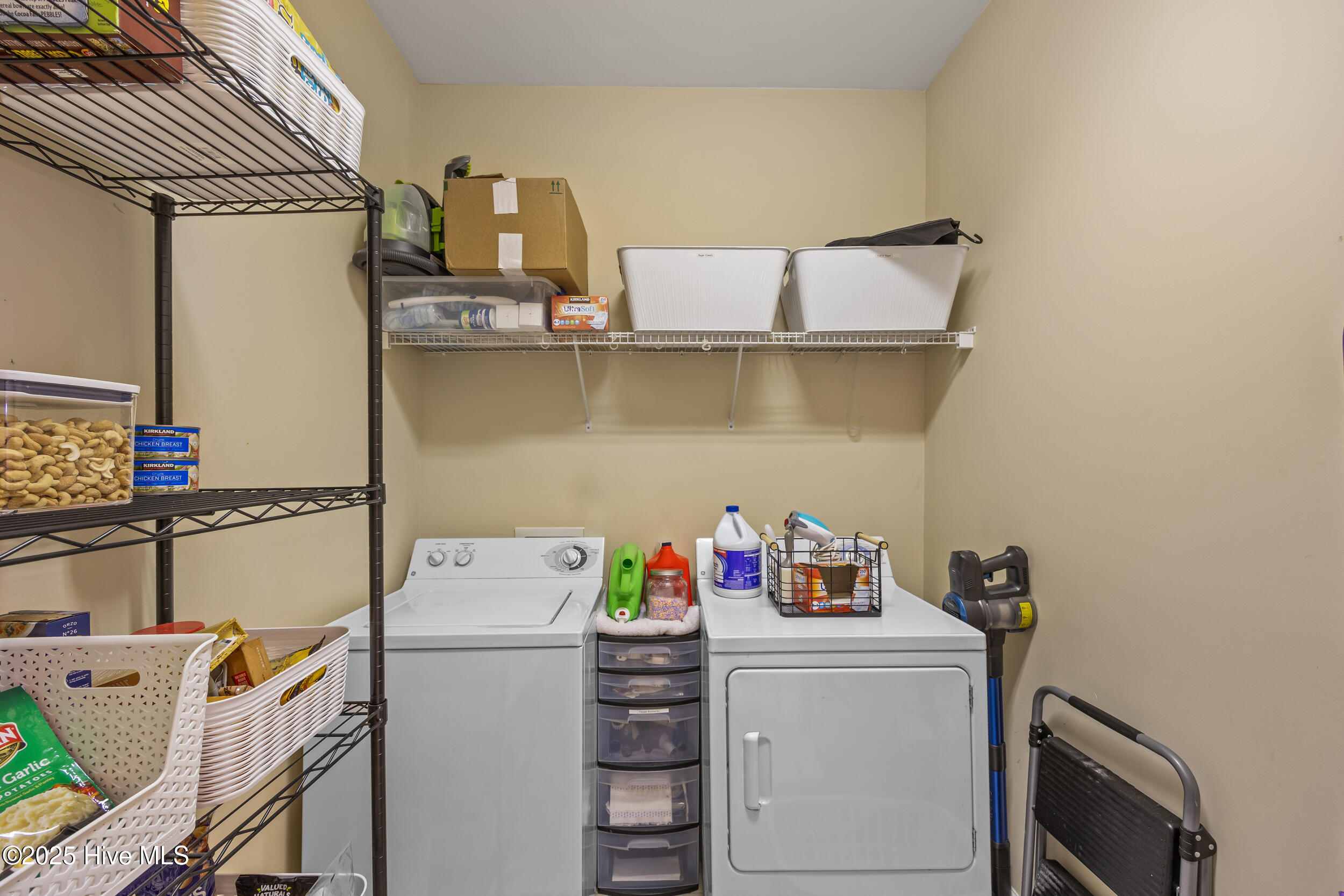 100535393 | Photo 32