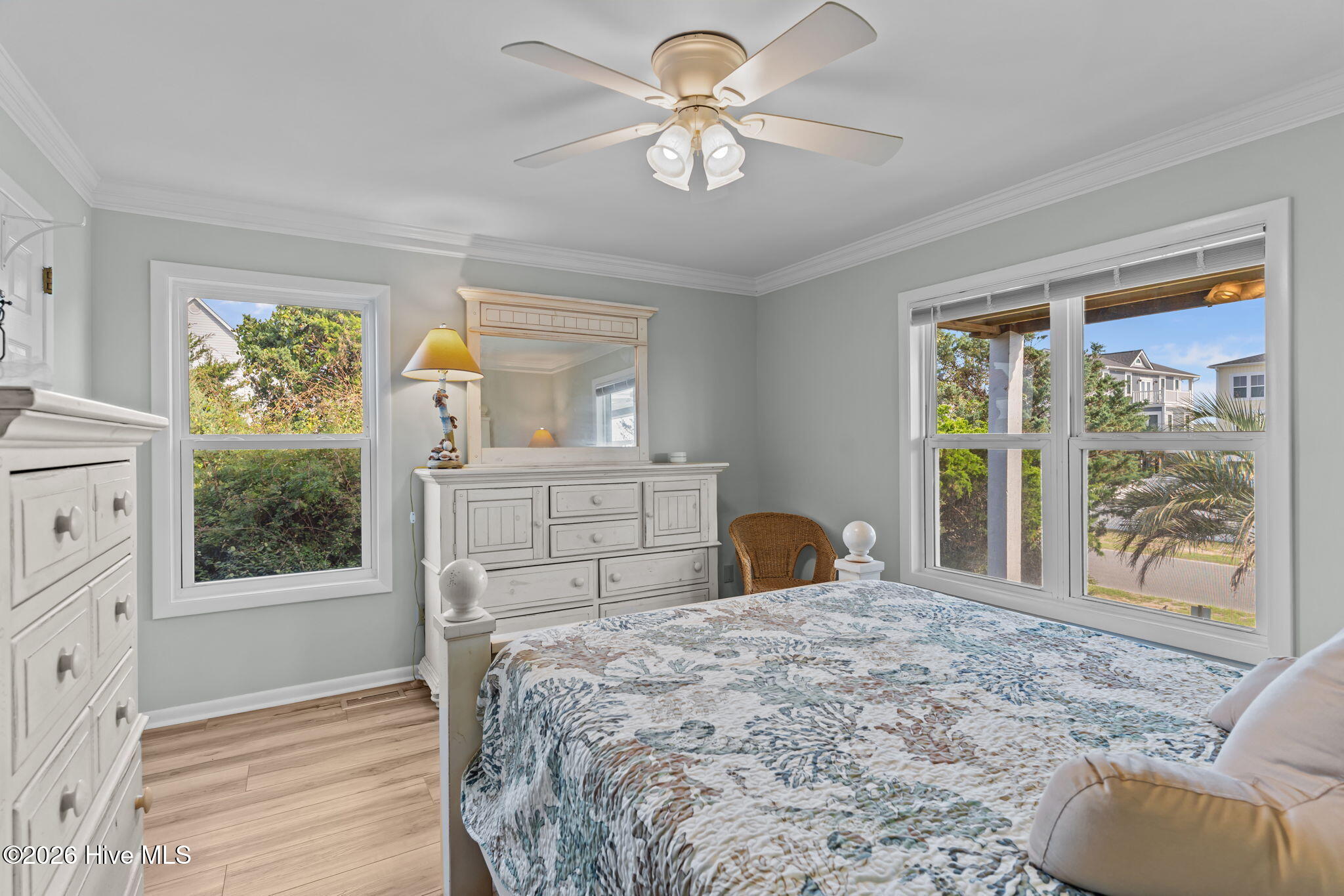 100553144 | Photo 43