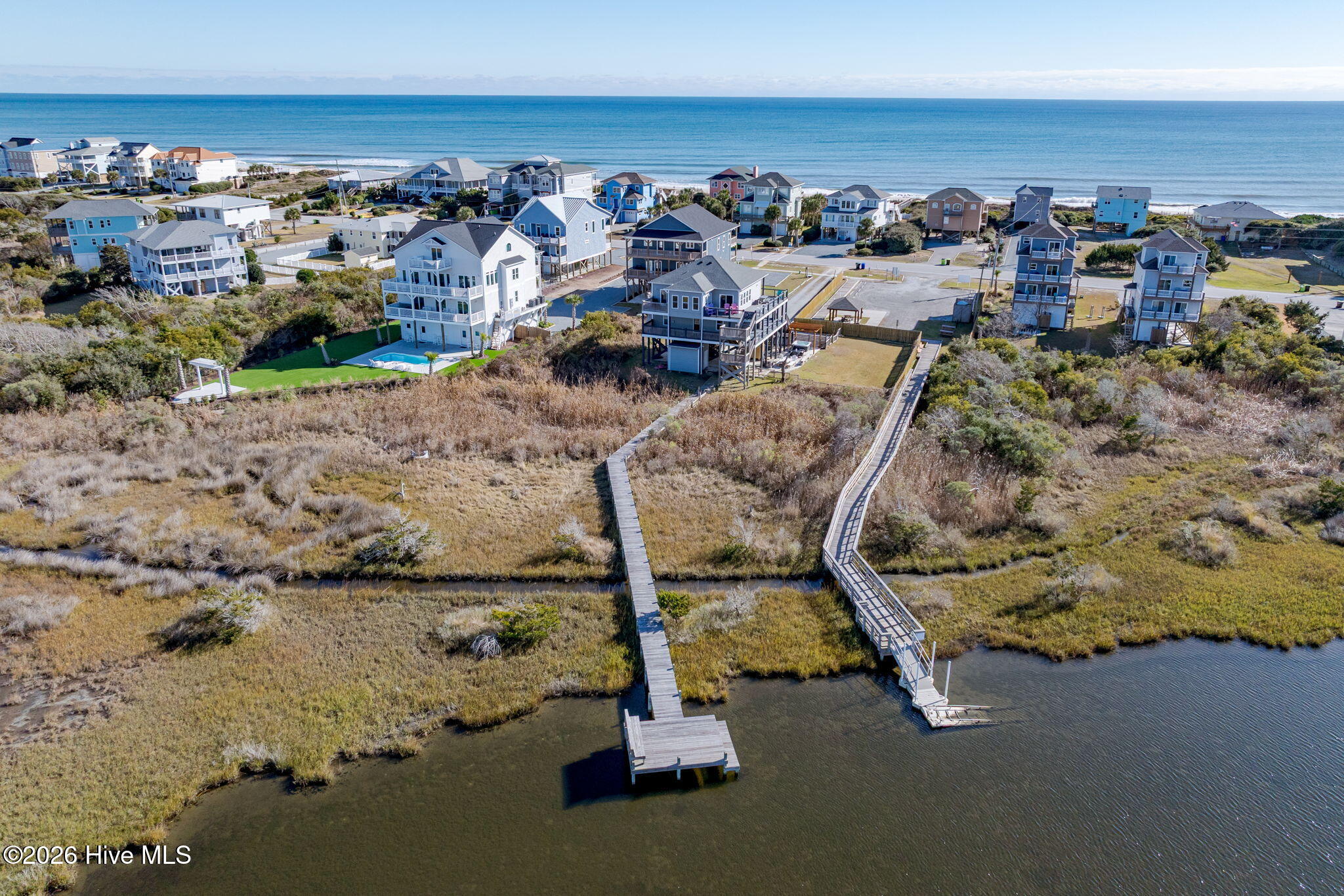 100560160 | Photo 50