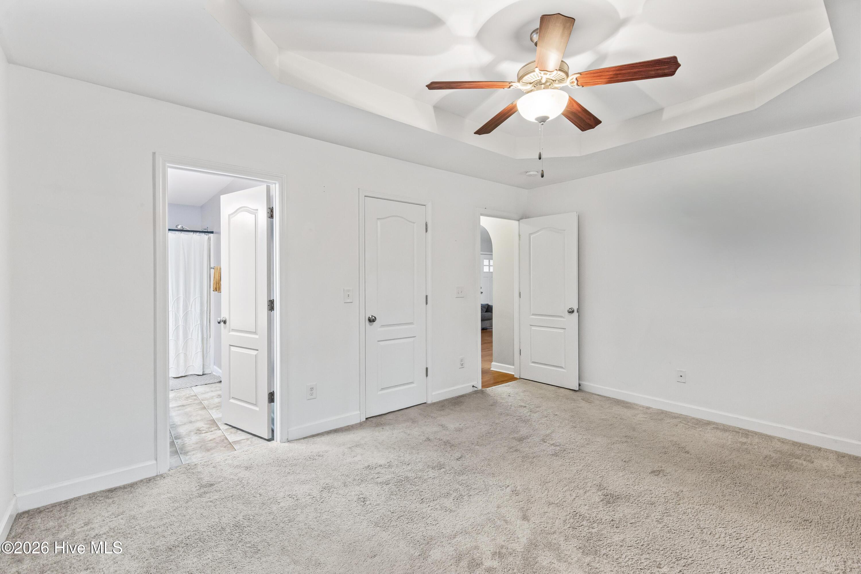 100557178 | Photo 18