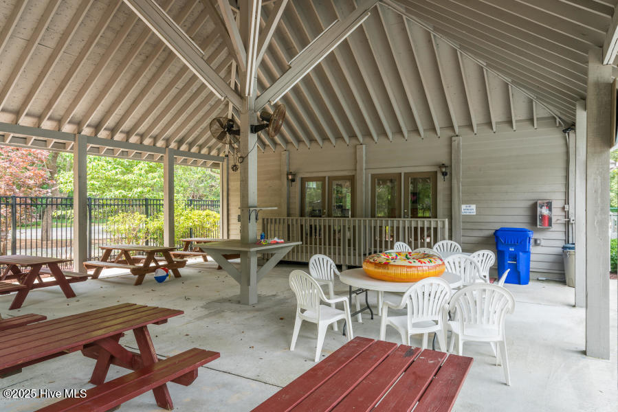 100544321 | Photo 29