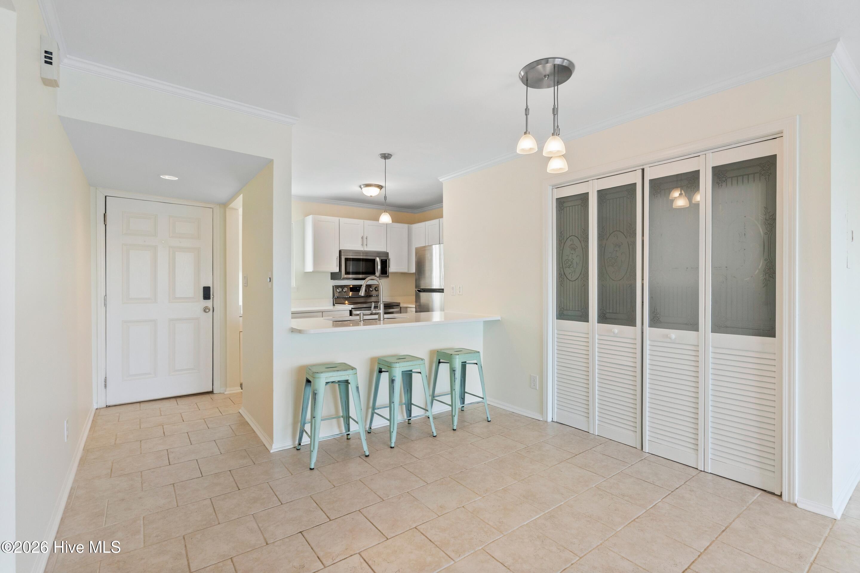 100550502 | Photo 11