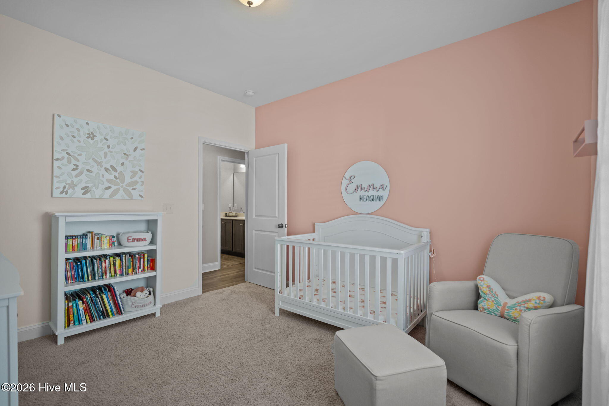 100557039 | Photo 34