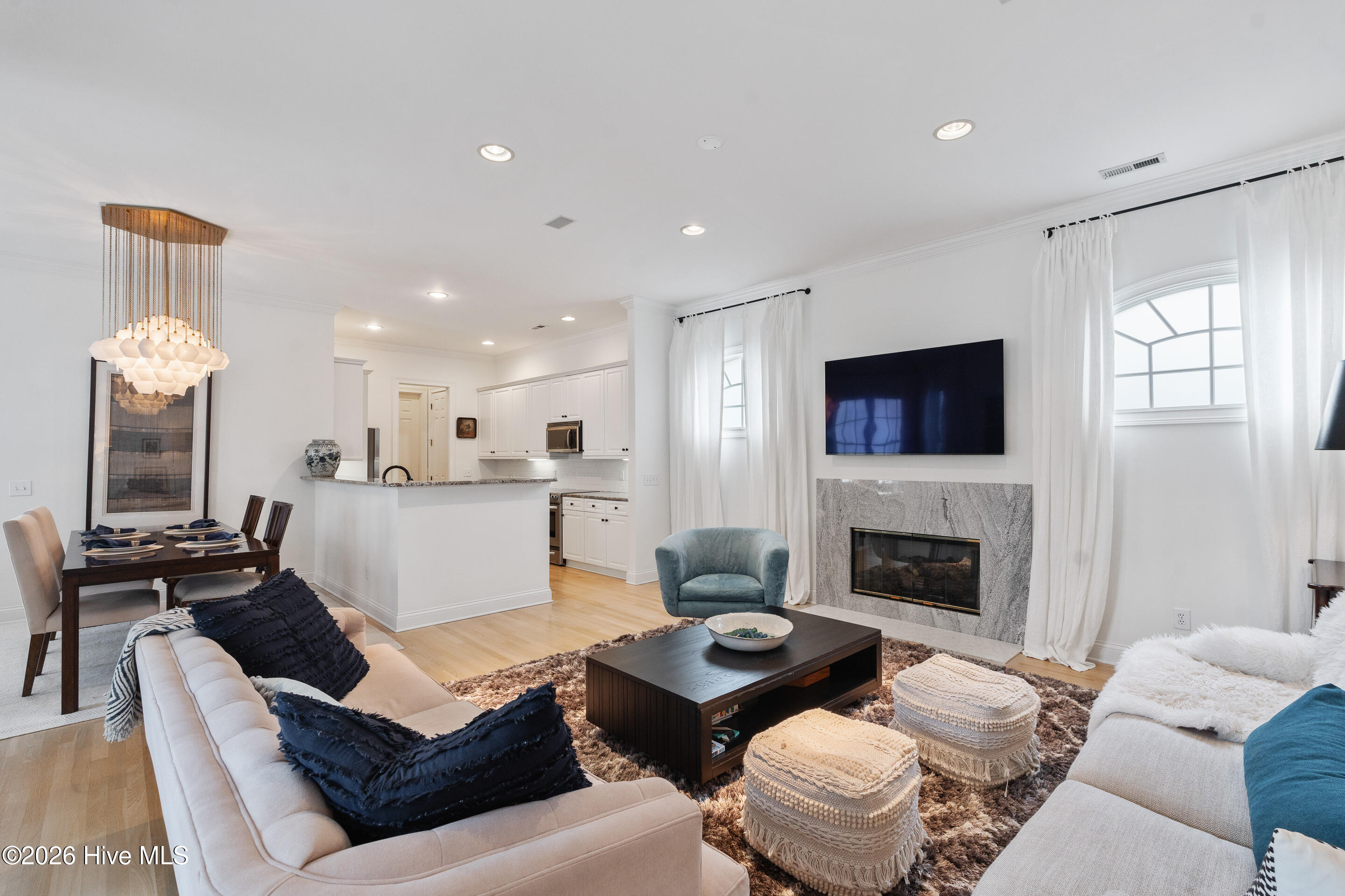 100552027 | Photo 18