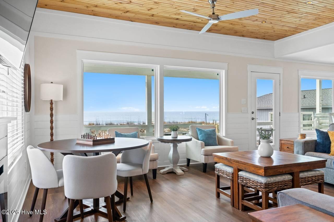 100556593 | Photo 17