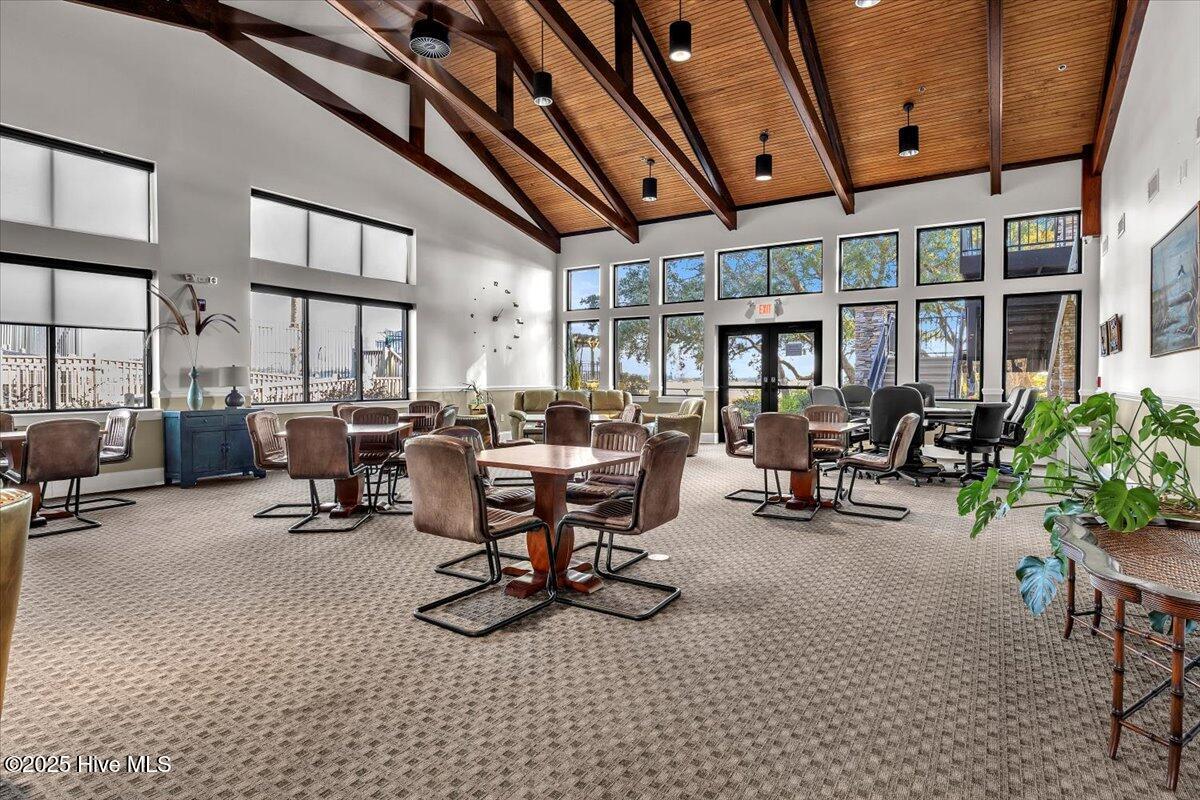 100544384 | Photo 45