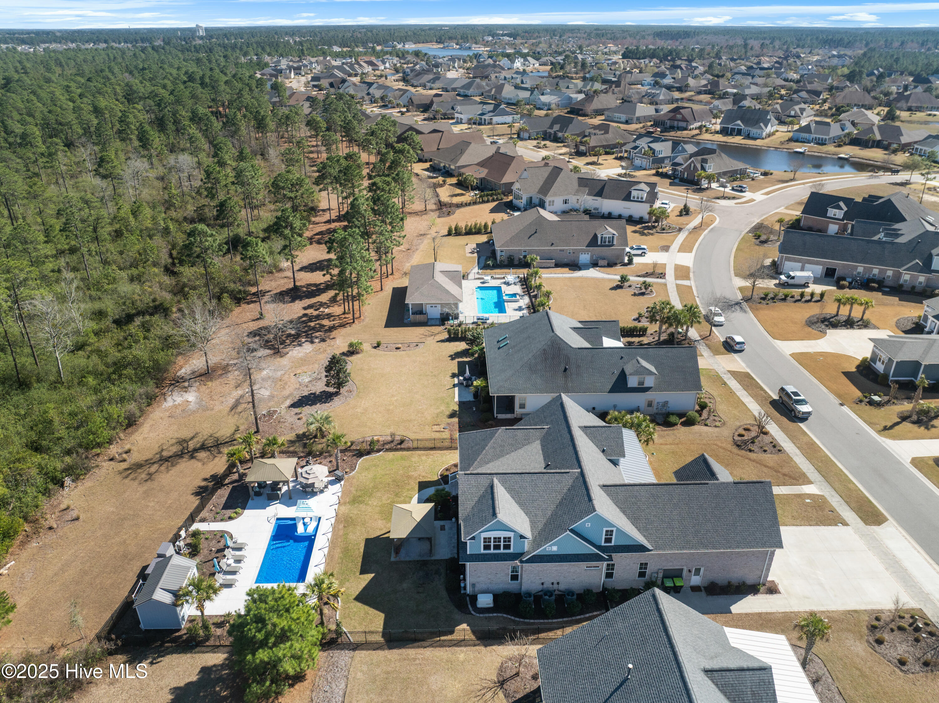 100494528 | Photo 63