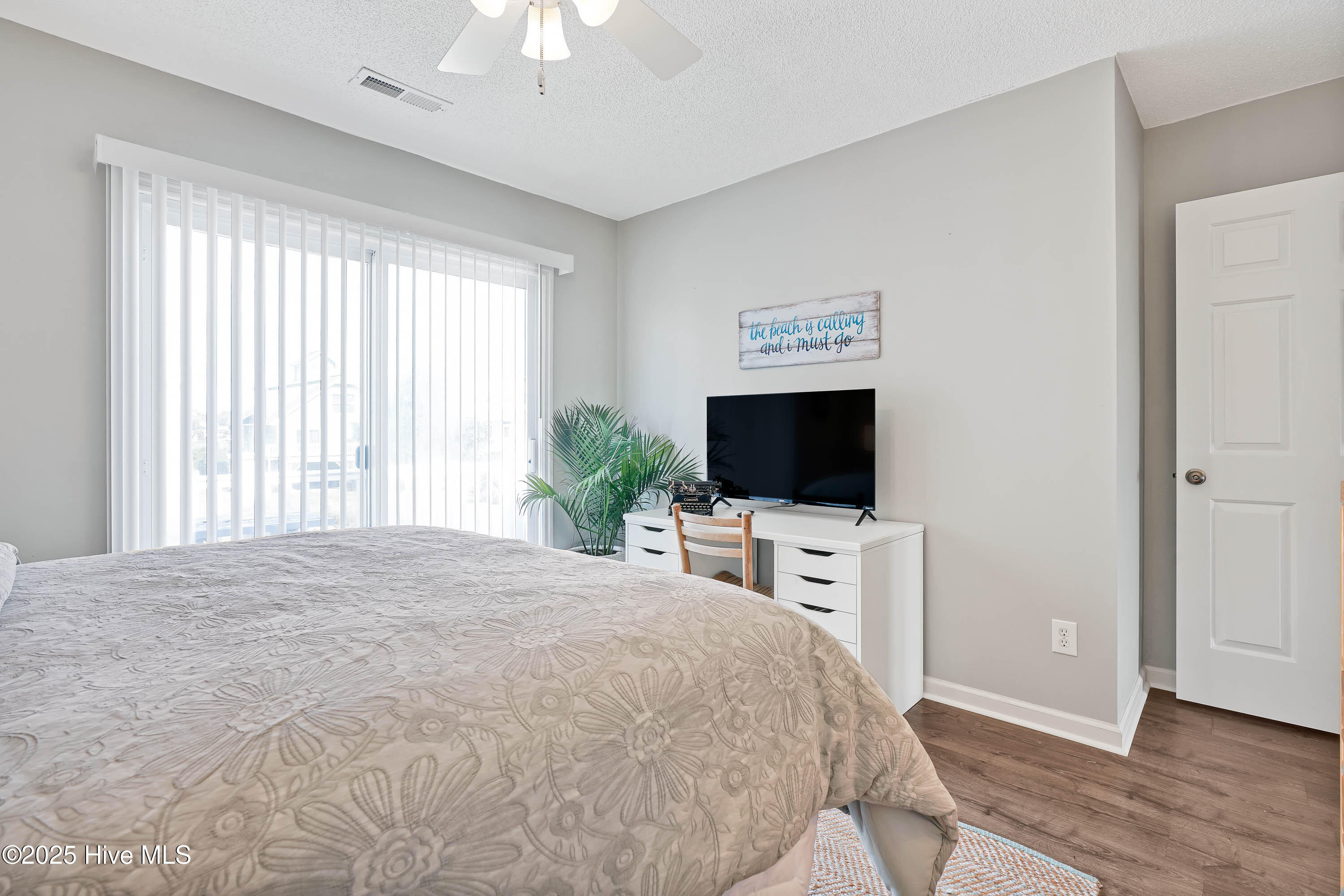 100543456 | Photo 26