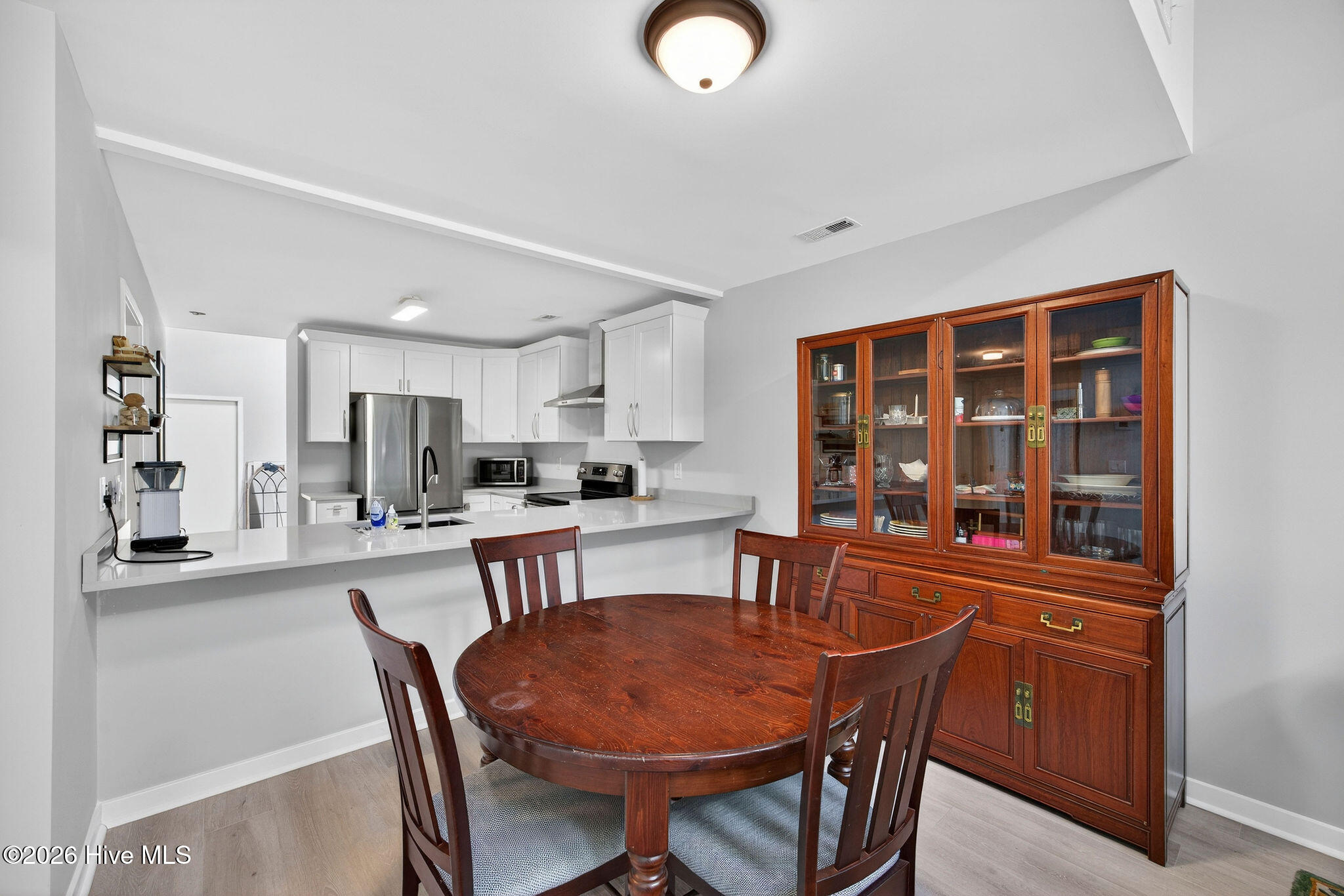 100563726 | Photo 17