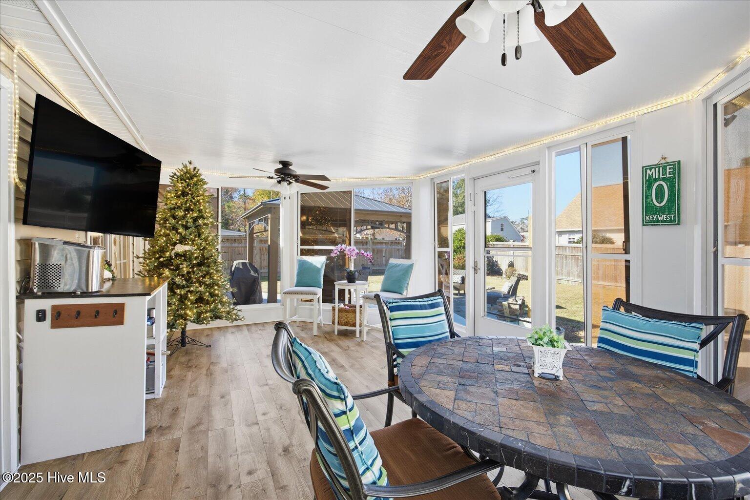 100544884 | Photo 28