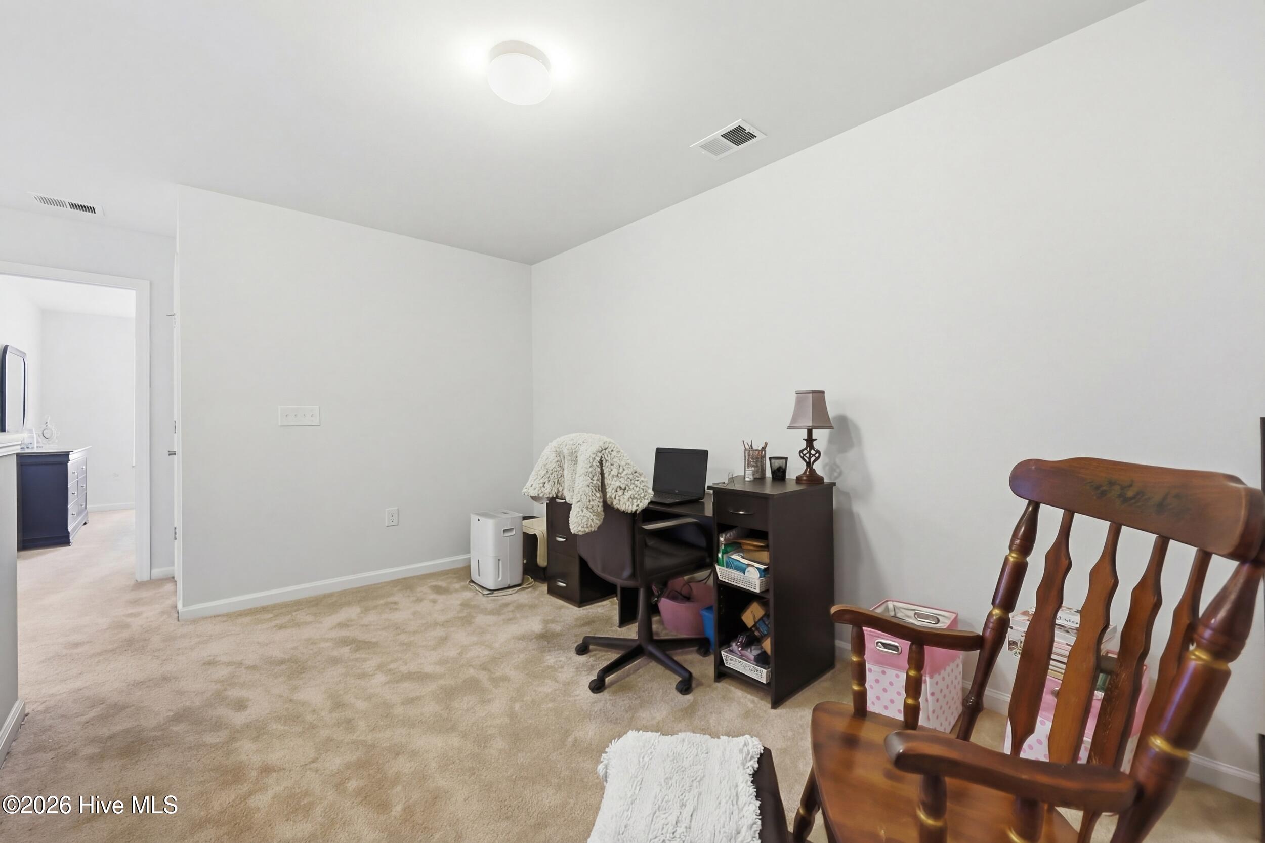 100564272 | Photo 25