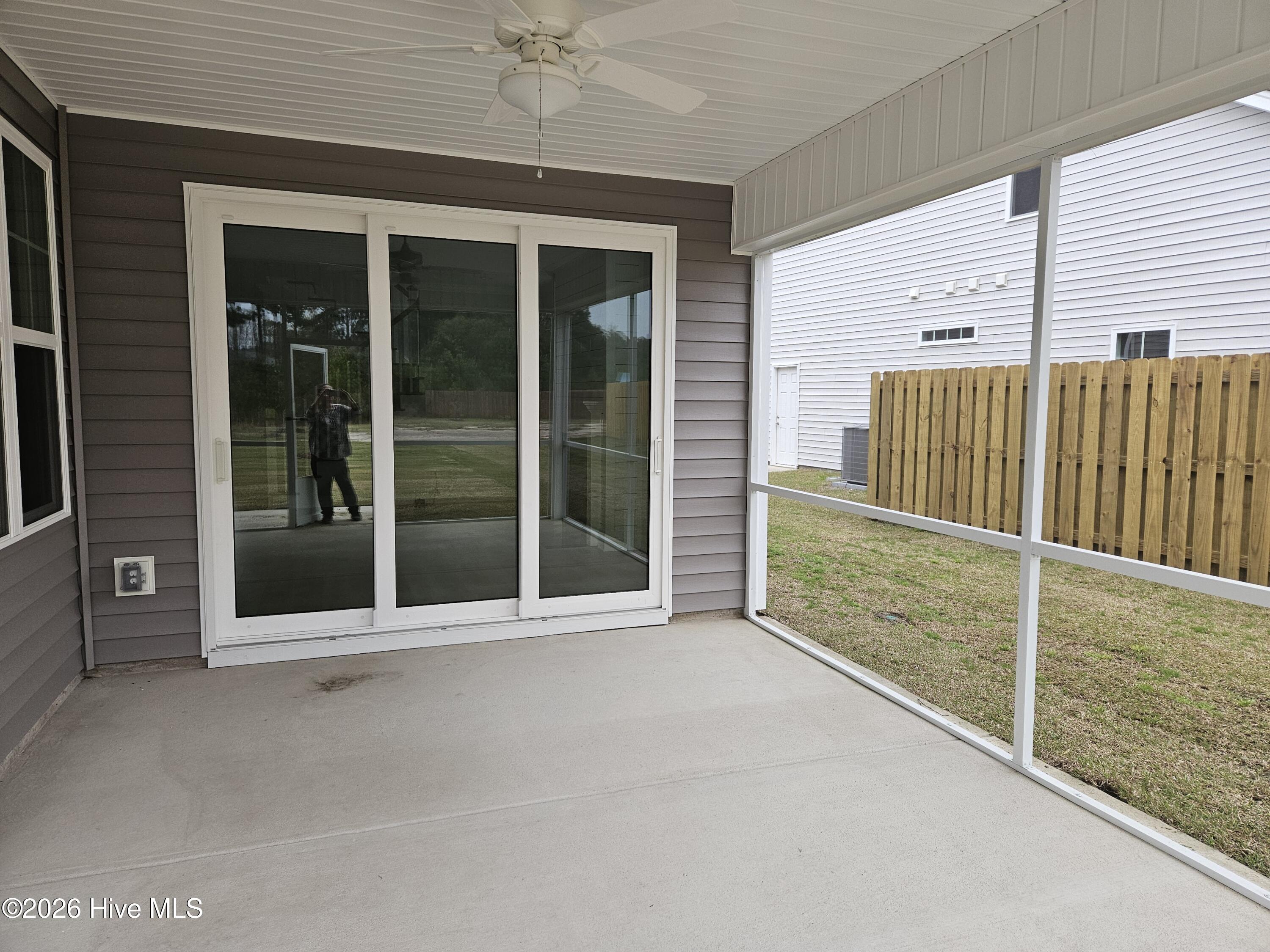 100569103 | Photo 32