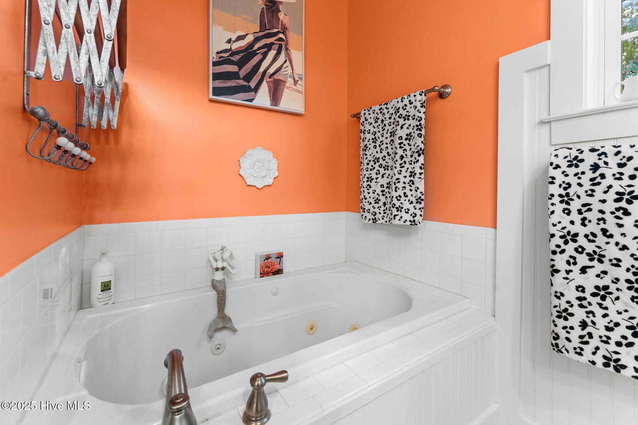 100534580 | Photo 22