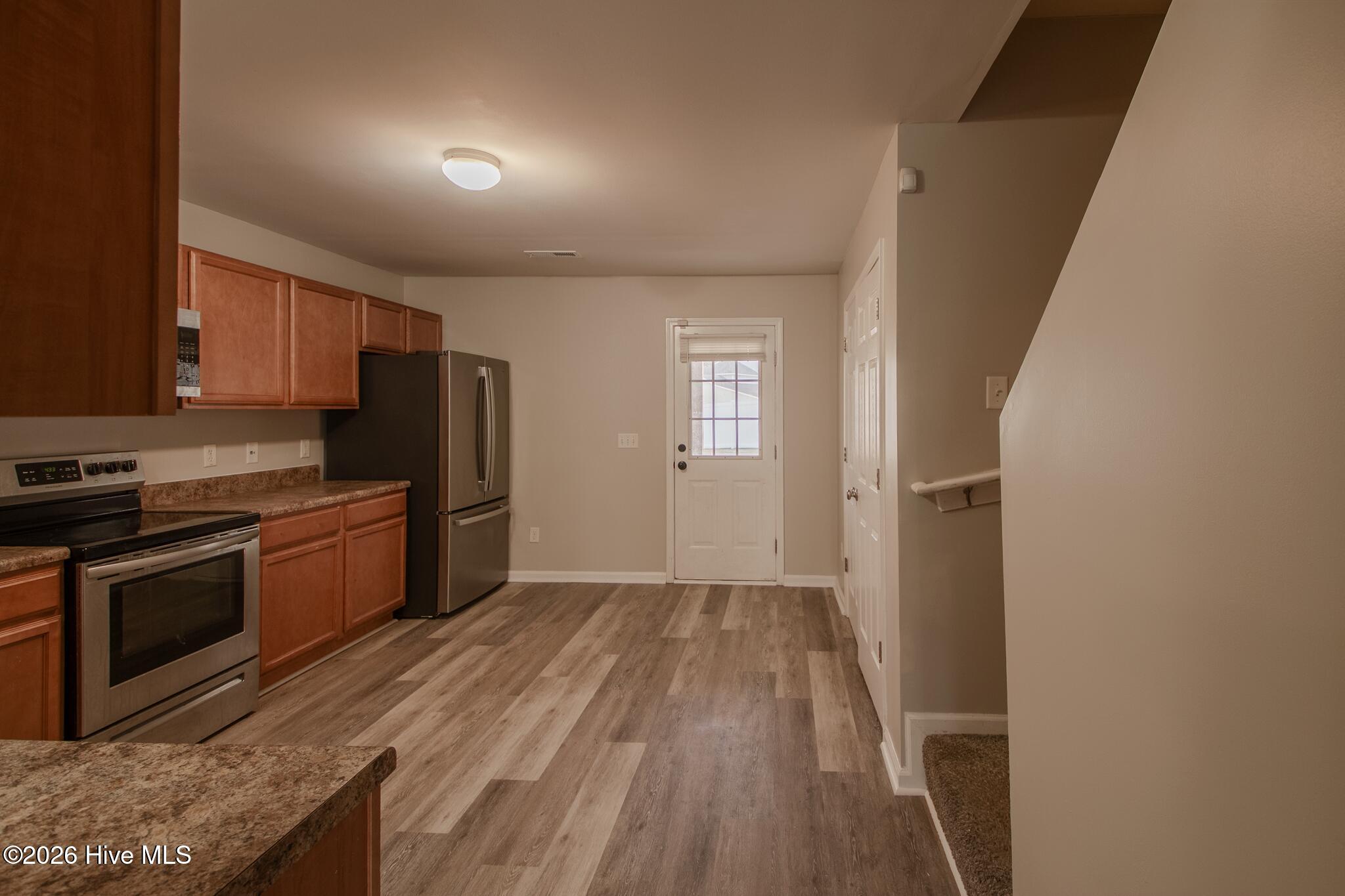 100522073 | Photo 10