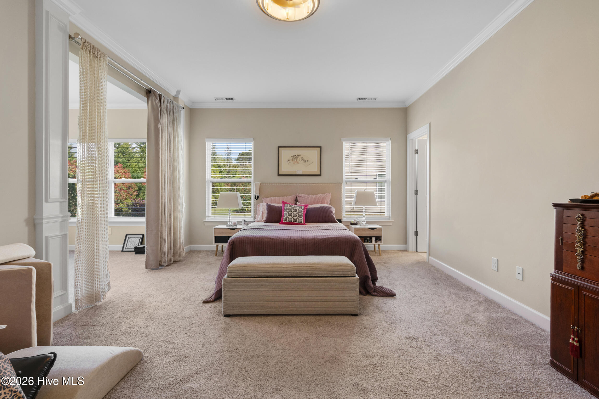 100563305 | Photo 18