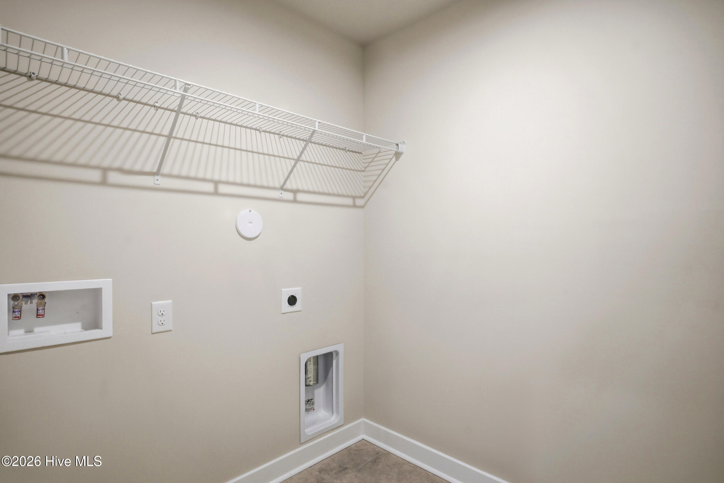 100559219 | Photo 24