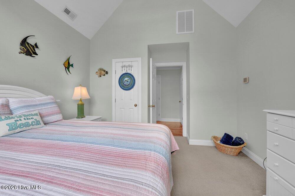 100568961 | Photo 39