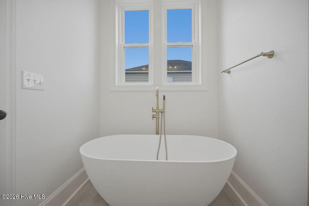 1 Bottlenose Boulevard,North Topsail Beach